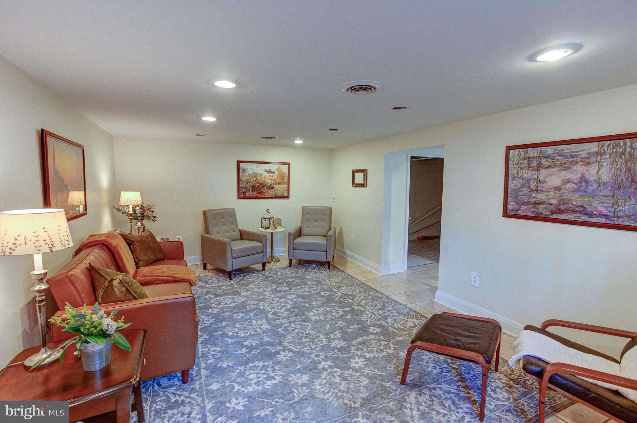 ARLINGTON FOREST - Residential