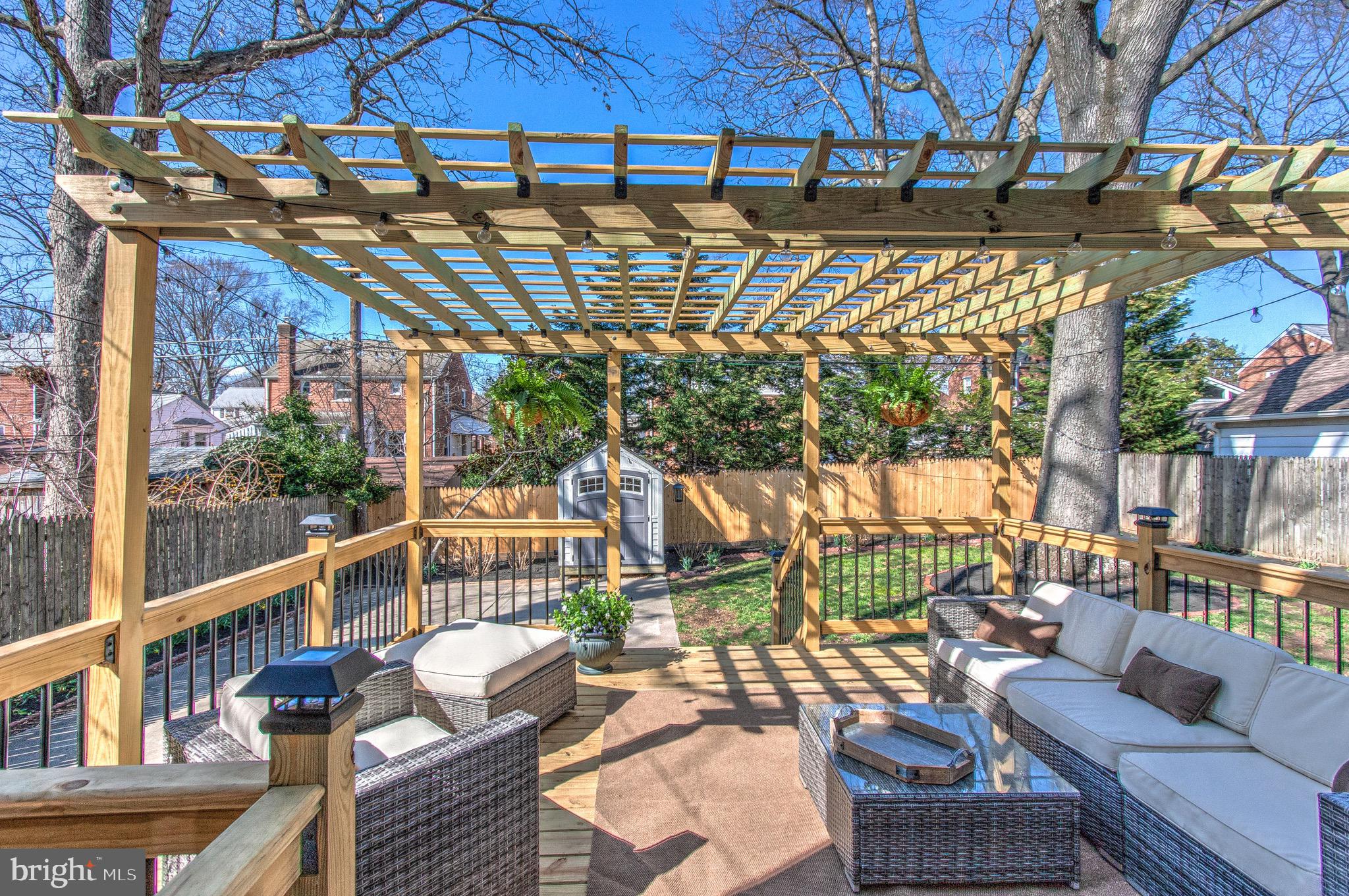 ARLINGTON FOREST - Residential