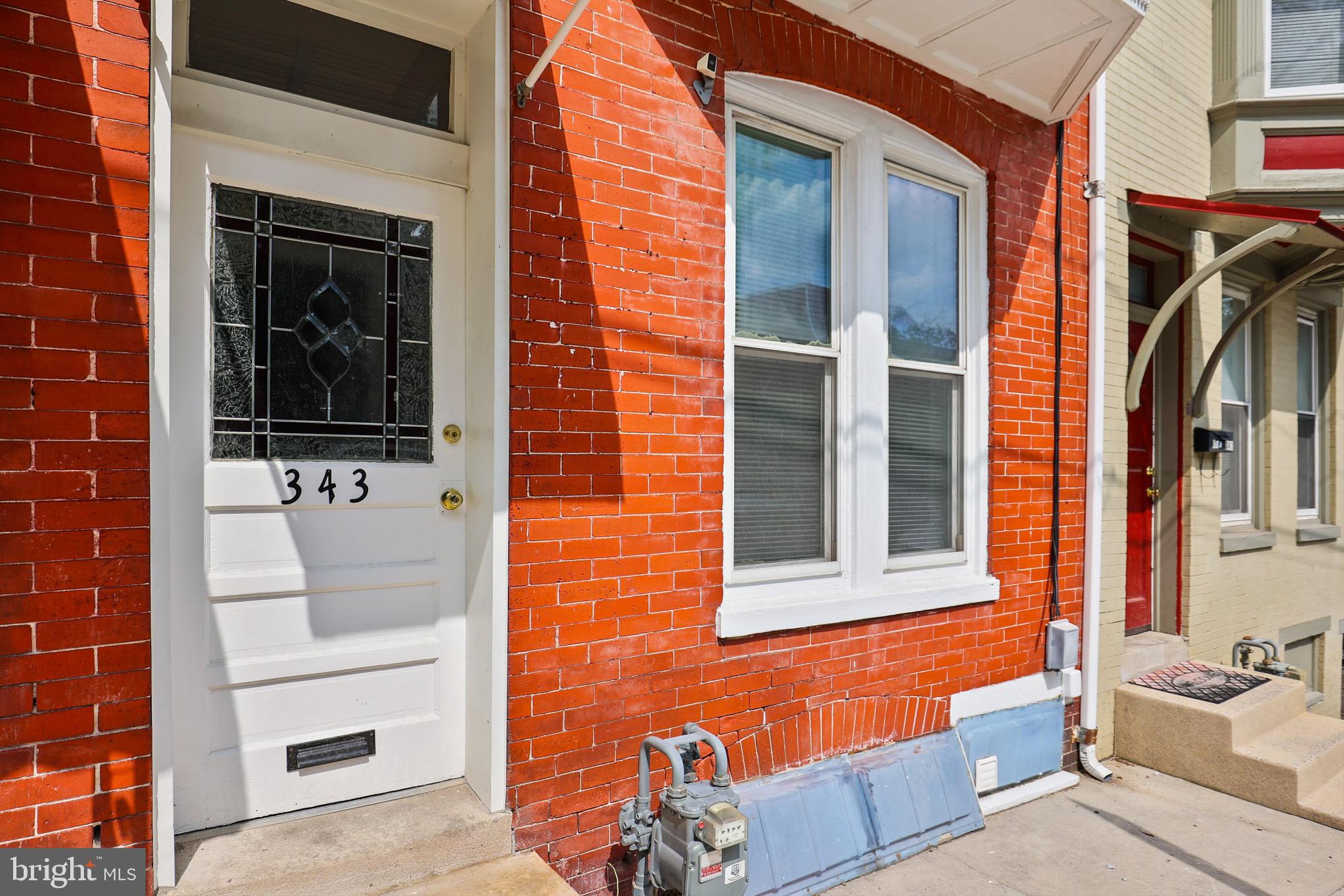 343 N NEWBERRY STREET
