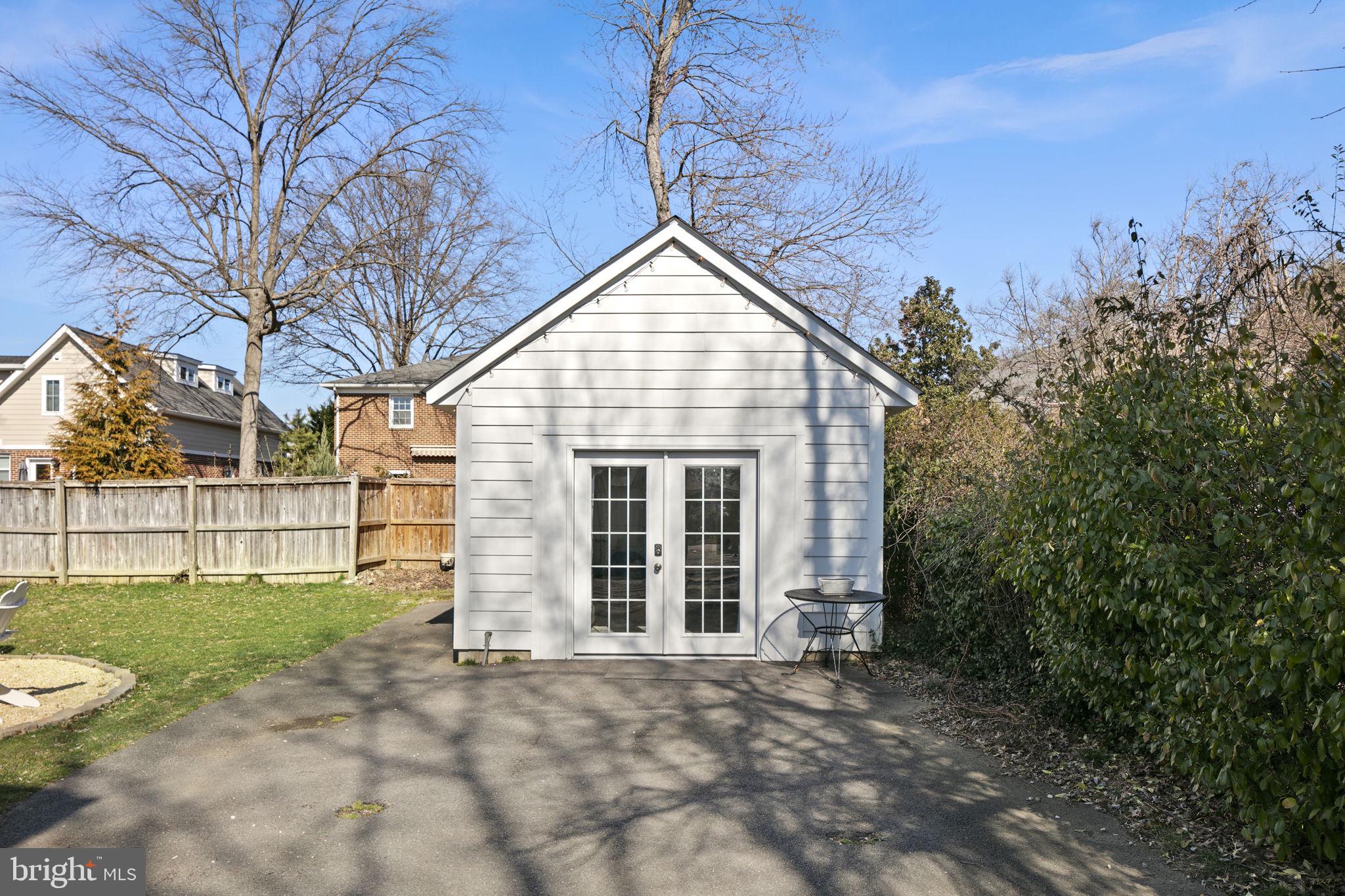 MCKENZIE LEWIS PROPERTY - Residential