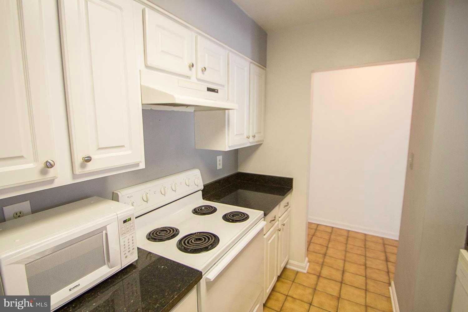 SUMMERWALK - Residential Lease