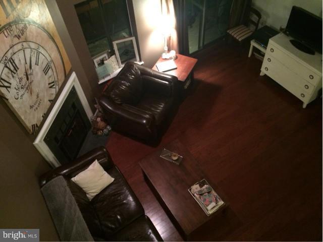 SUMMERWALK - Residential Lease