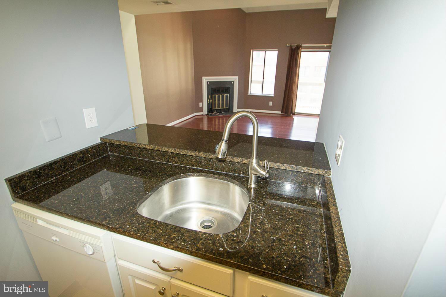 SUMMERWALK - Residential Lease