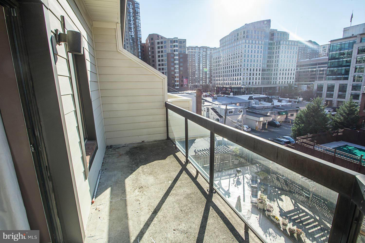 SUMMERWALK - Residential Lease