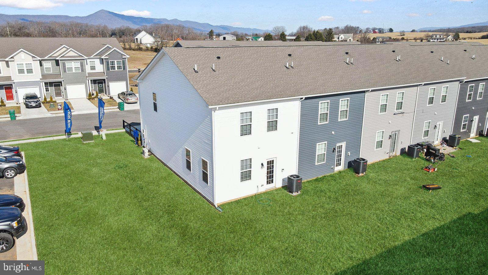 LURAY LANDING - Residential