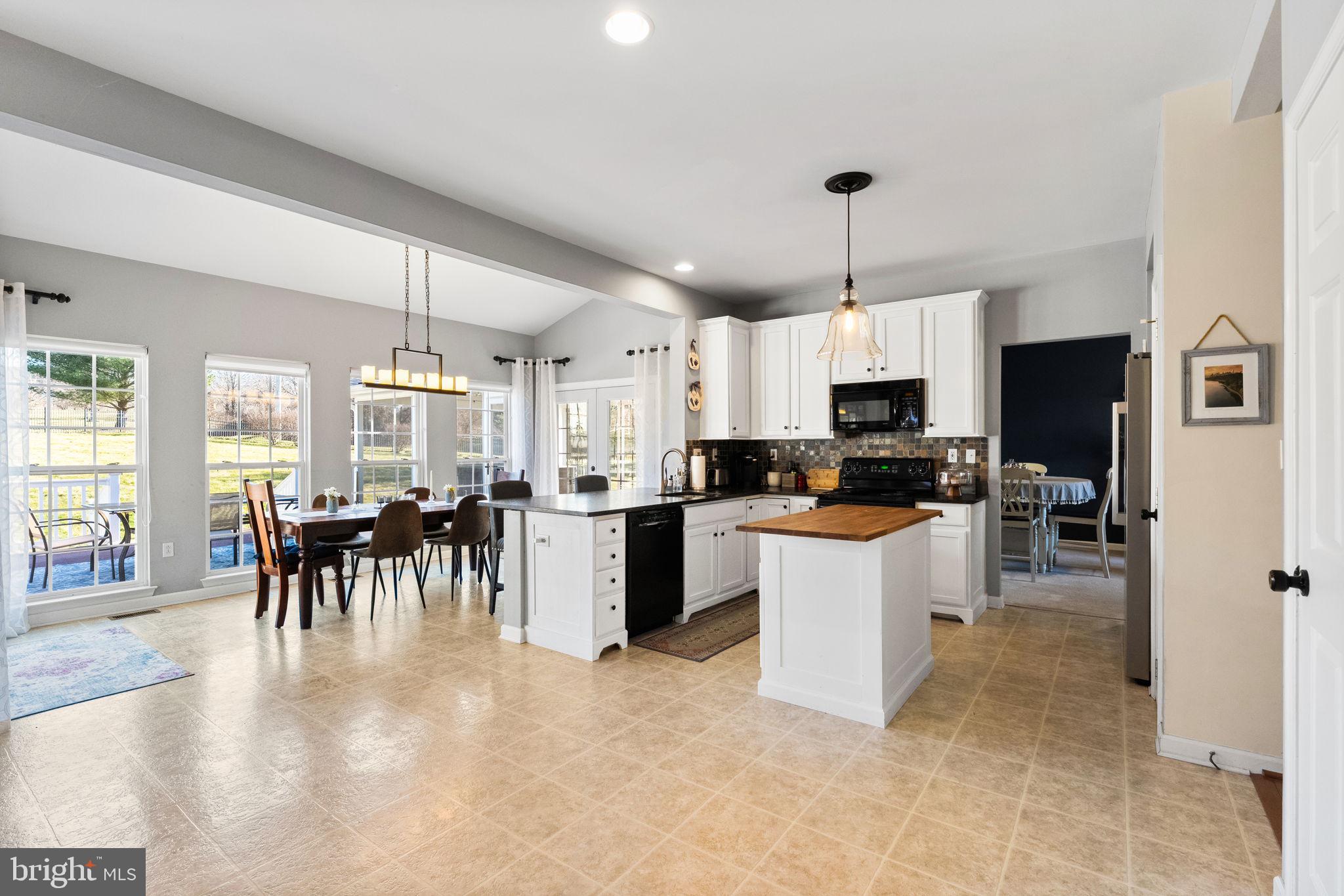 MEDFORD FARMS - Residential