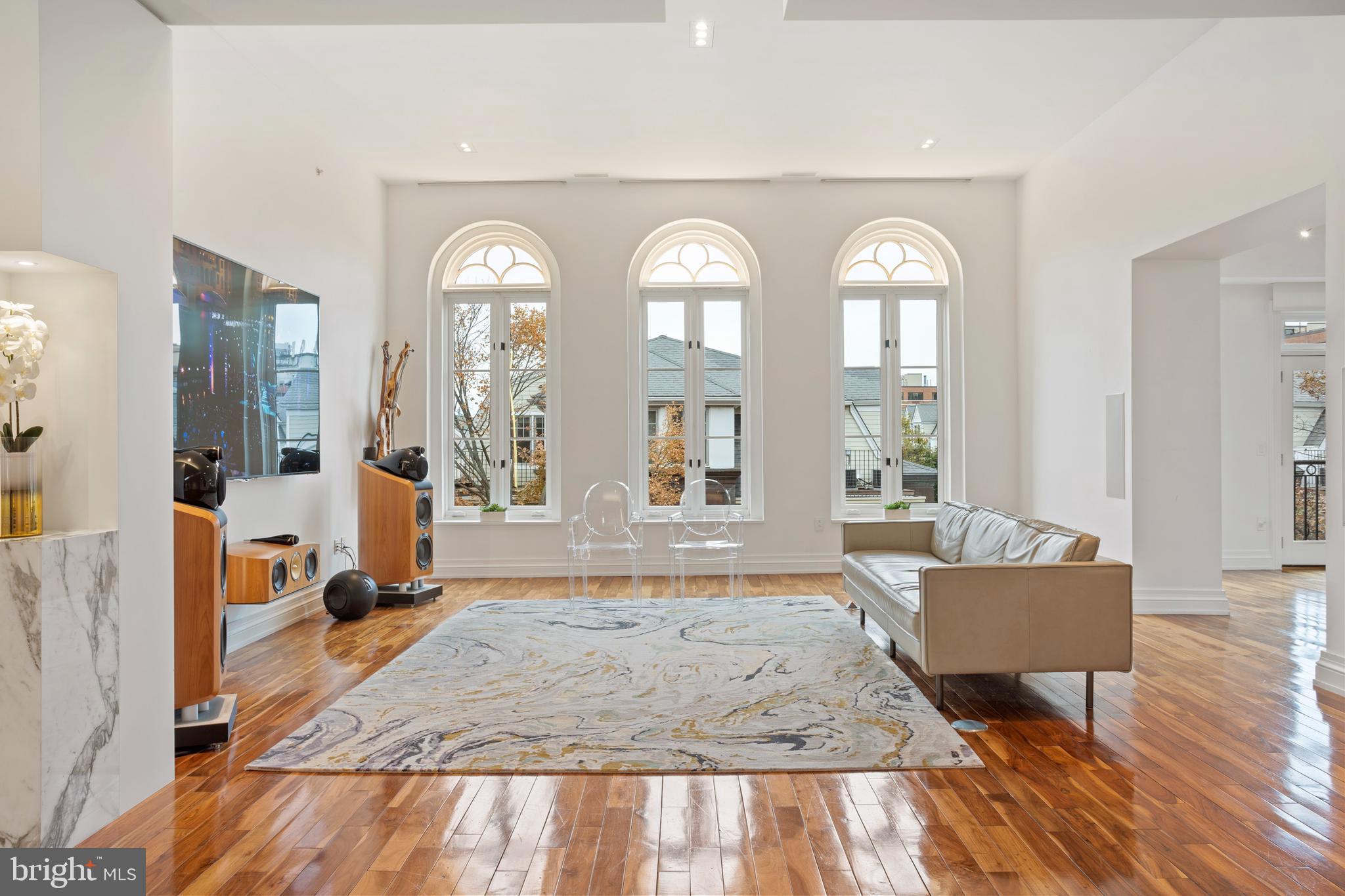 SOCIETY HILL - Residential