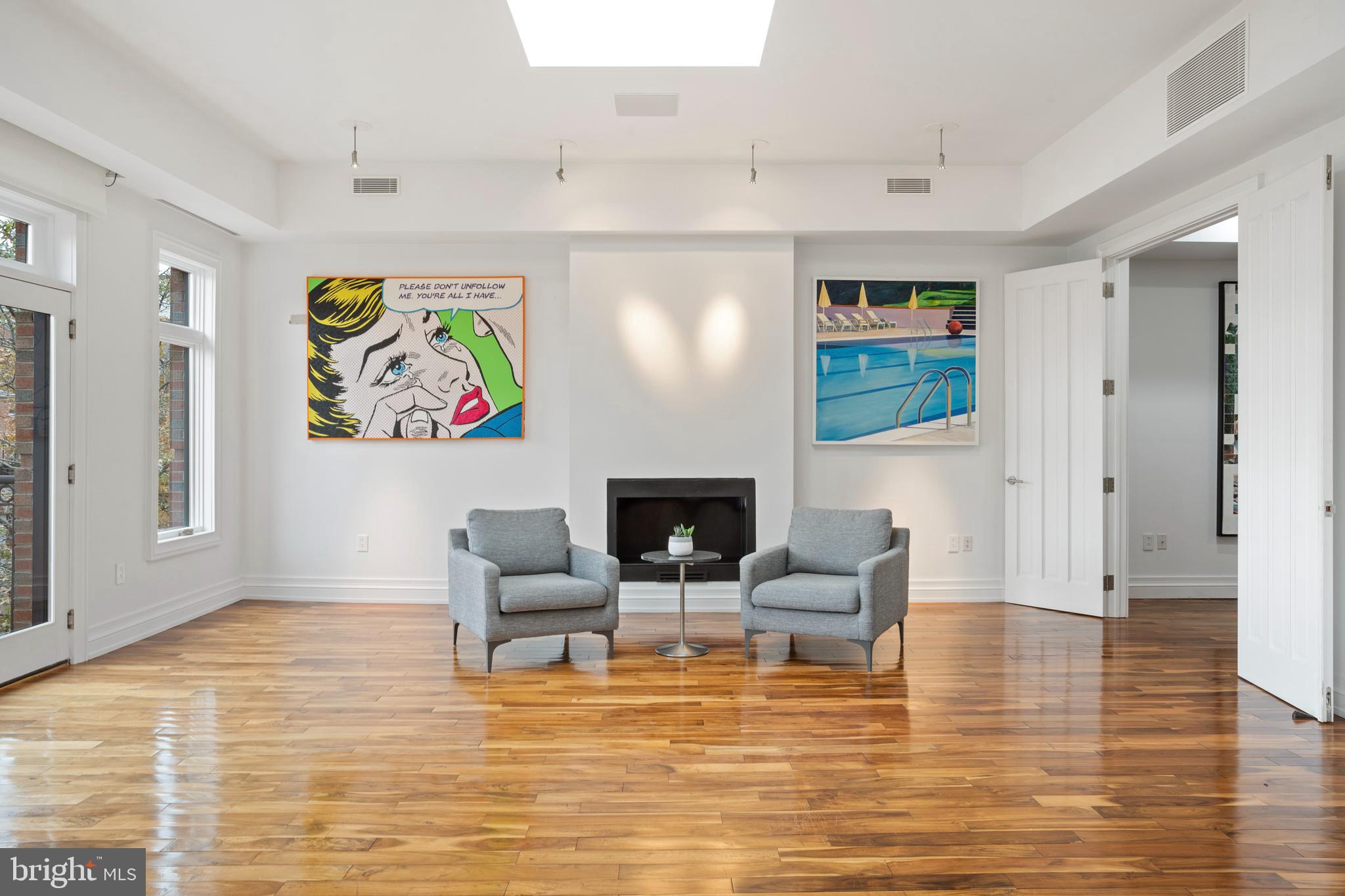 SOCIETY HILL - Residential