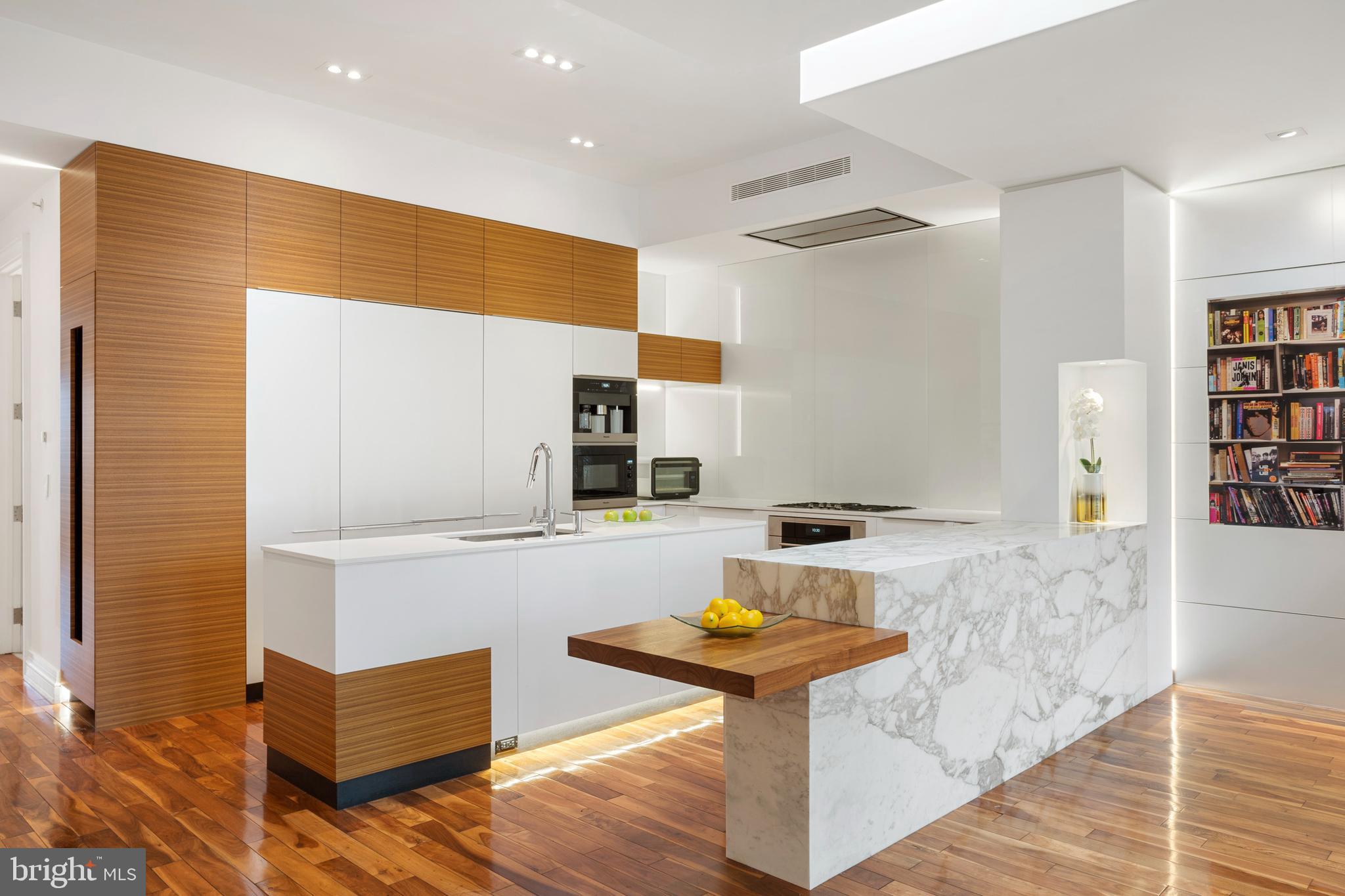 SOCIETY HILL - Residential