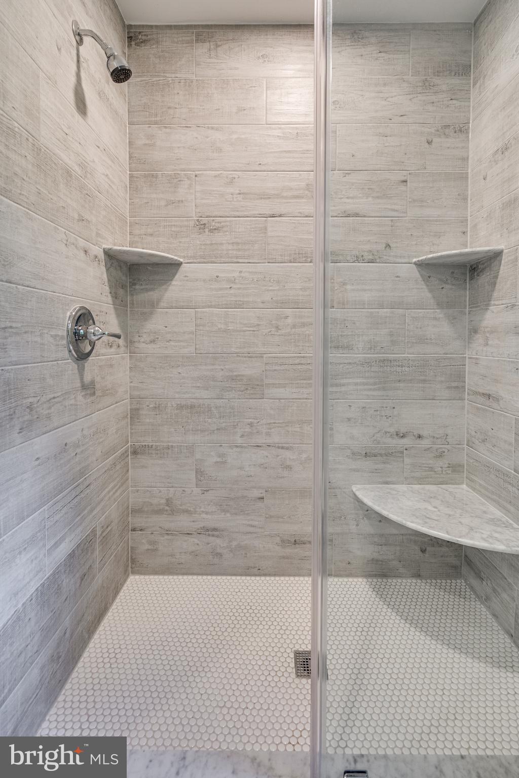 LAKEVALE ESTATES - Residential