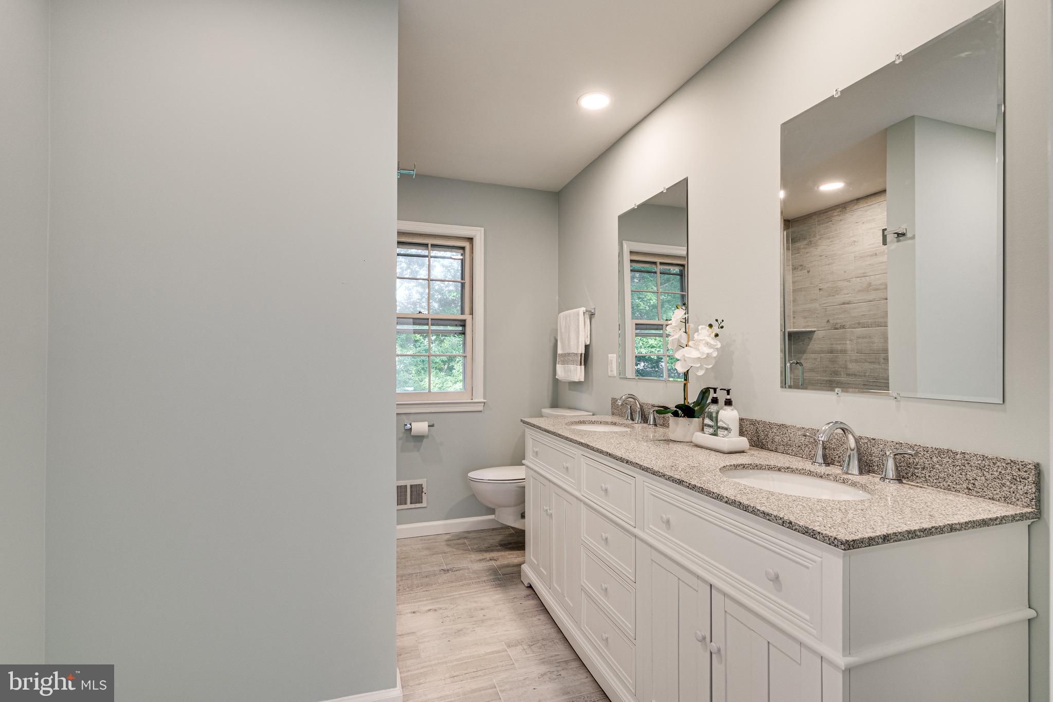 LAKEVALE ESTATES - Residential