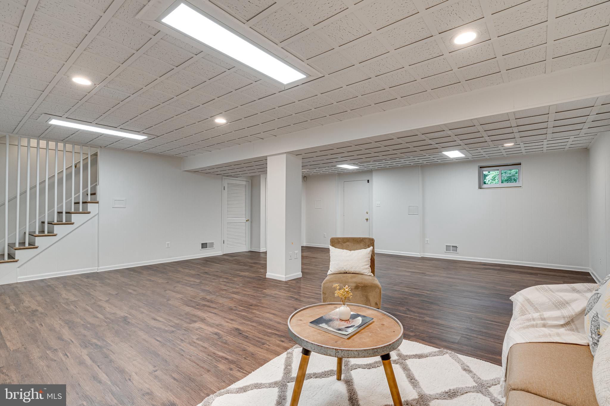 LAKEVALE ESTATES - Residential