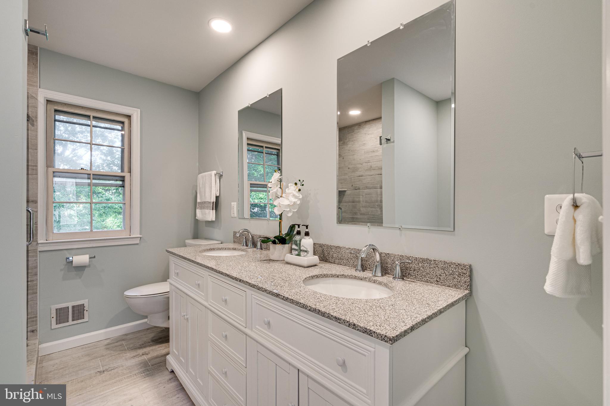 LAKEVALE ESTATES - Residential