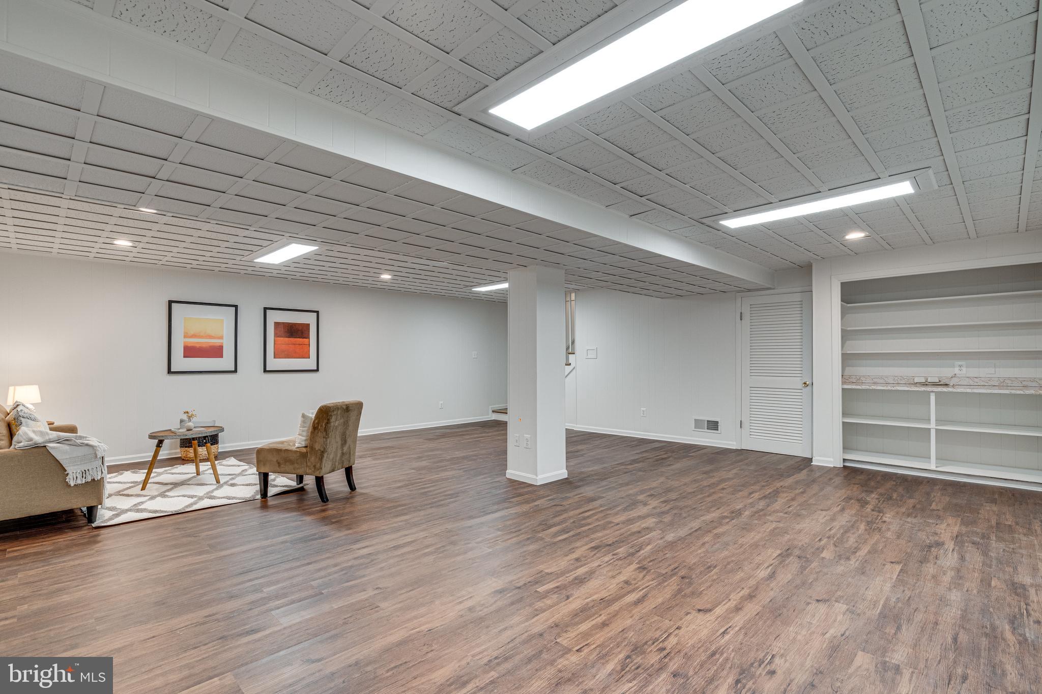 LAKEVALE ESTATES - Residential