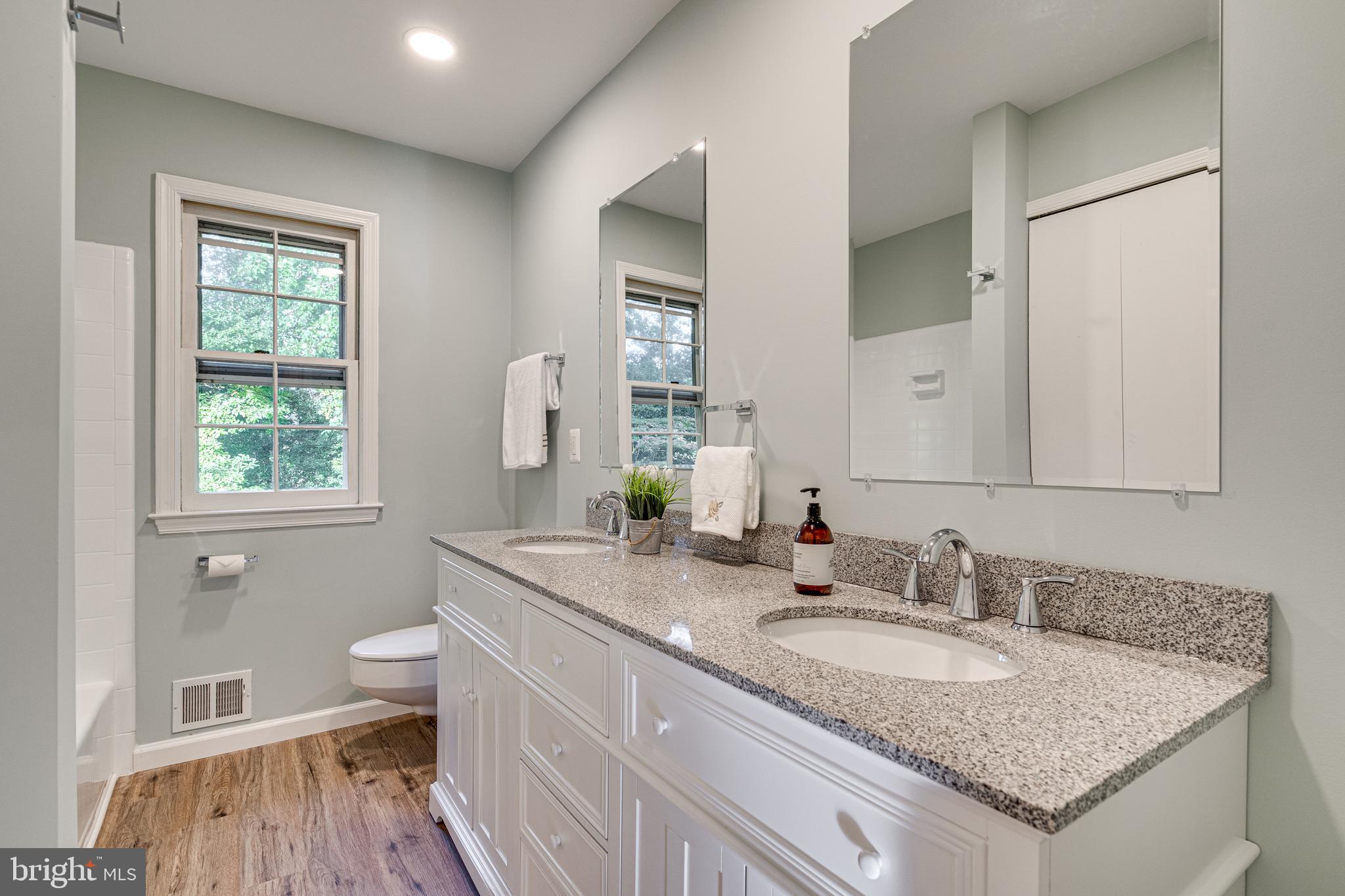 LAKEVALE ESTATES - Residential