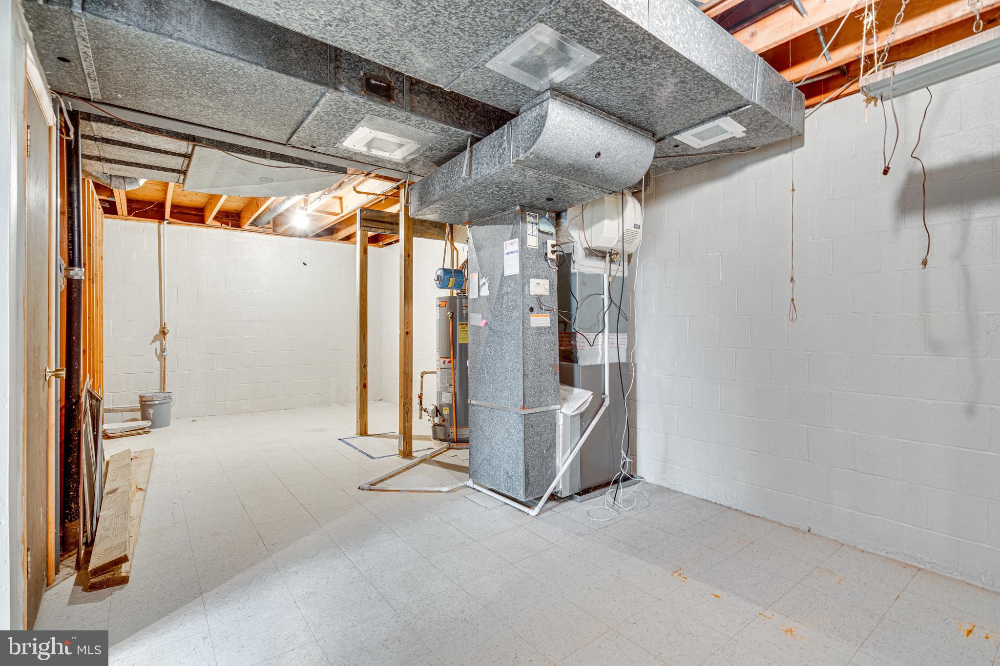 LAKEVALE ESTATES - Residential