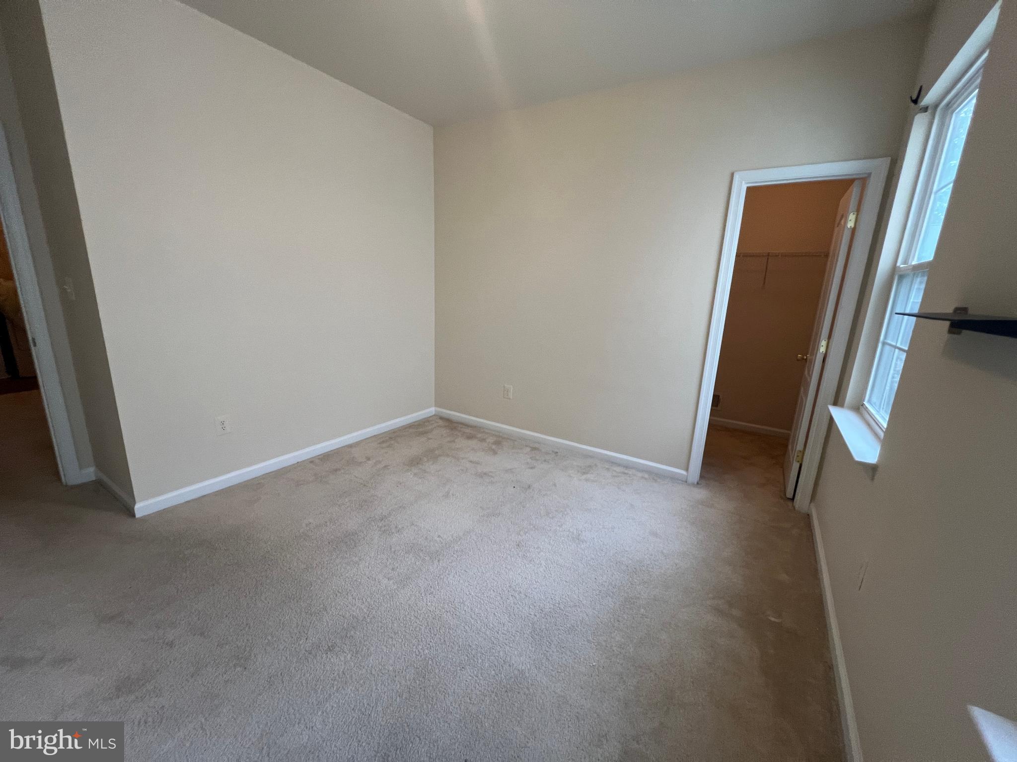 RIVERWATCH IND HEAD - Residential Lease