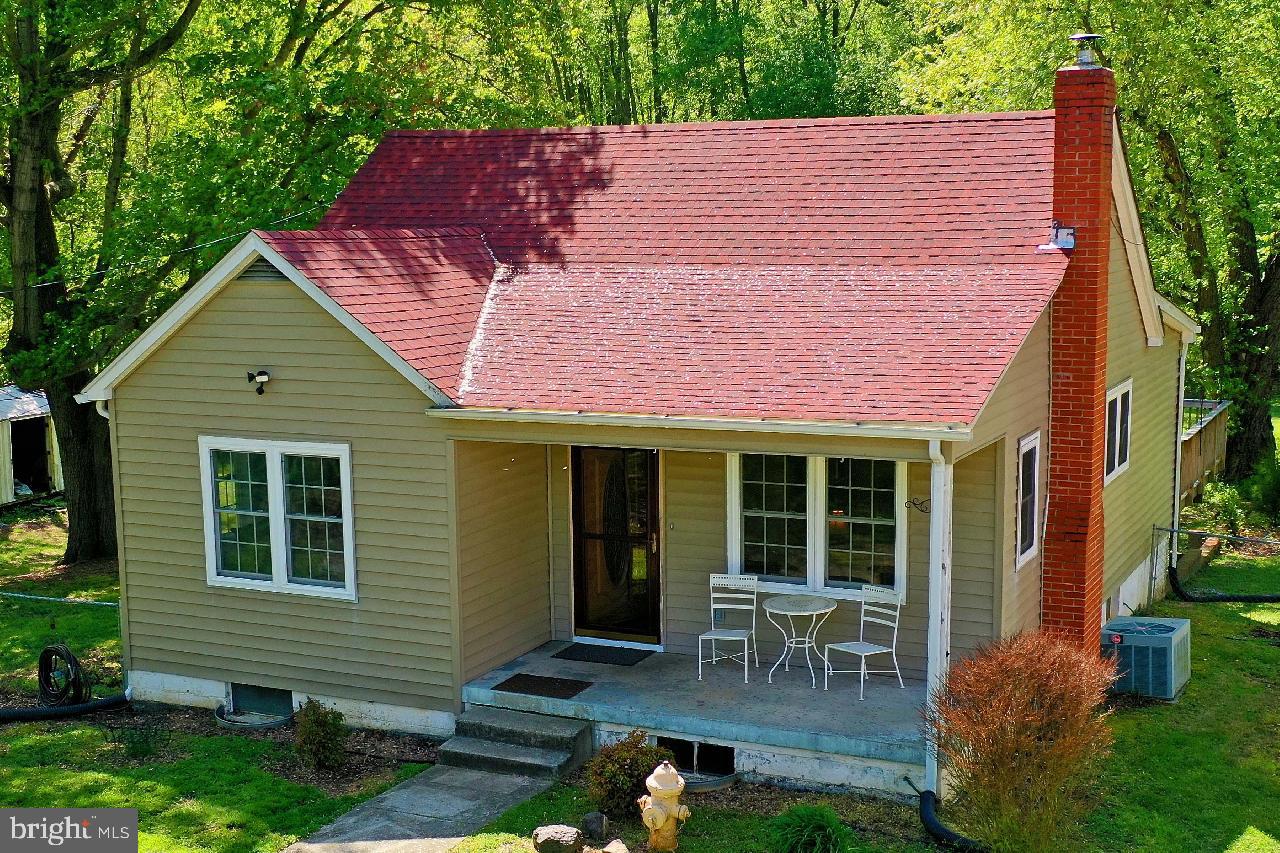Schedule your showing now. Homeowner has updated the roof, siding with house wrap and new floors in 2015. New deck in 2016. Anaerobic septic tank and drain fields in 2017 and new well pump this year. Don't miss out on this opportunity .