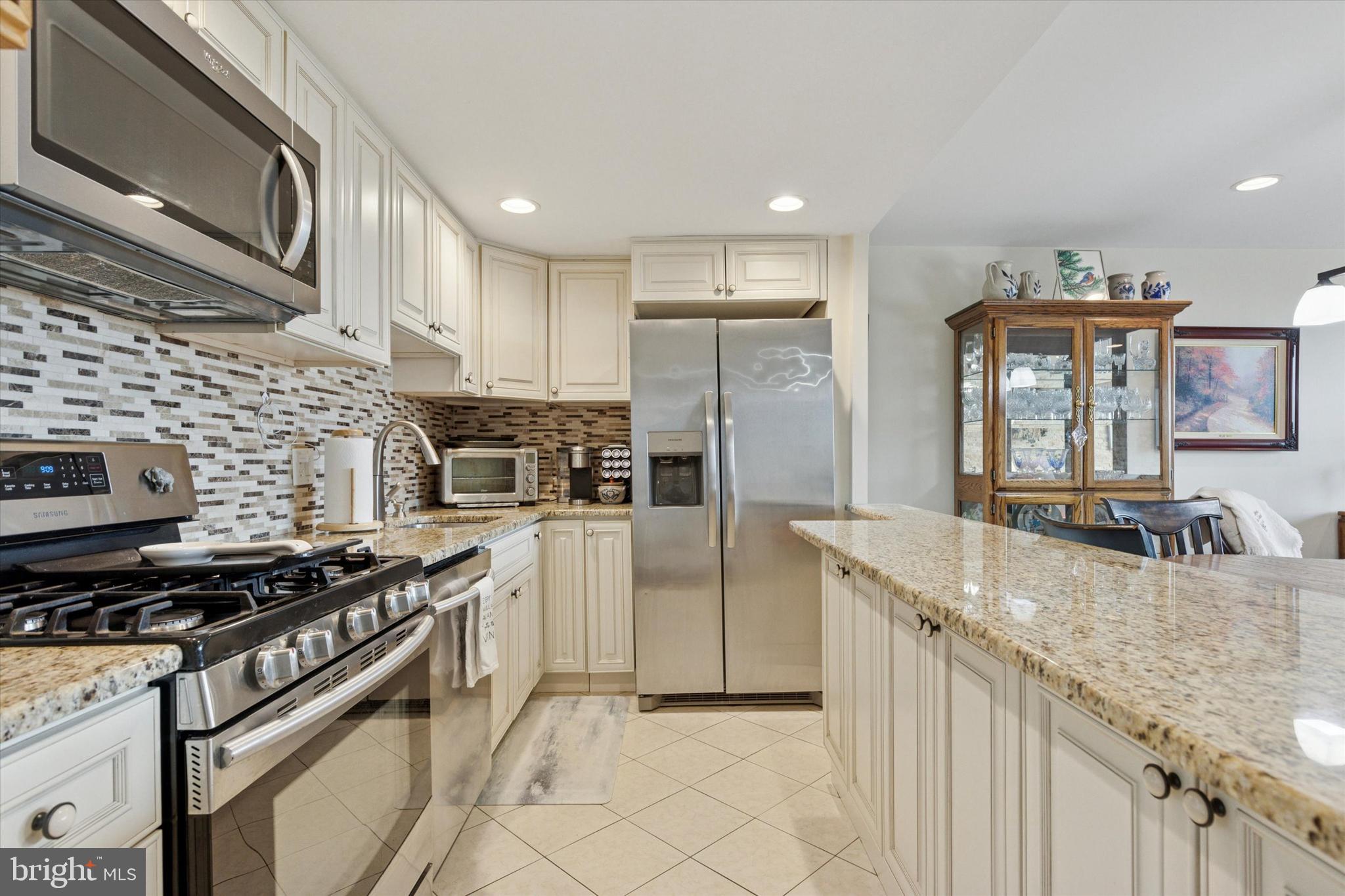 BEAVER HILL - Residential