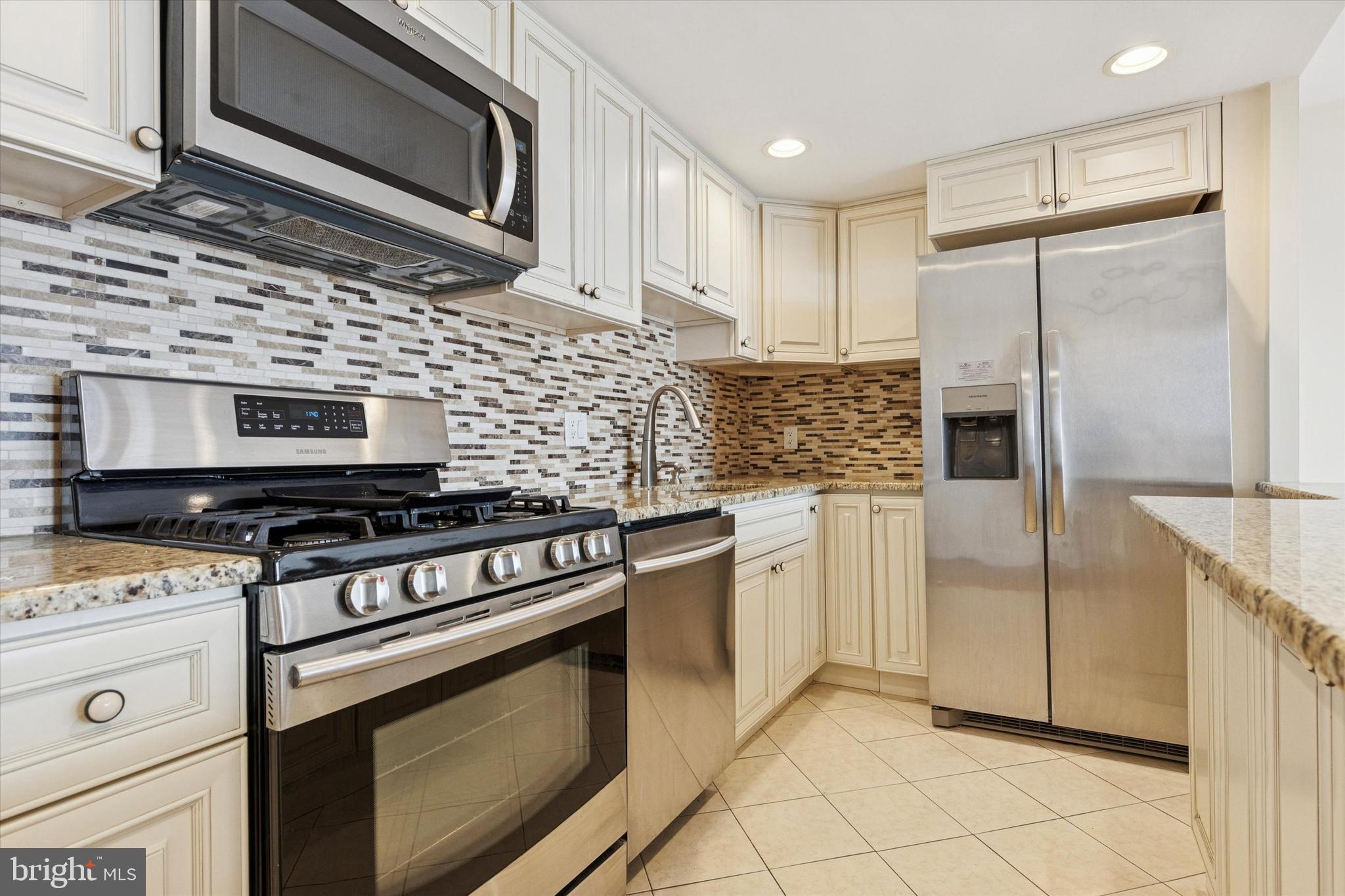 BEAVER HILL - Residential