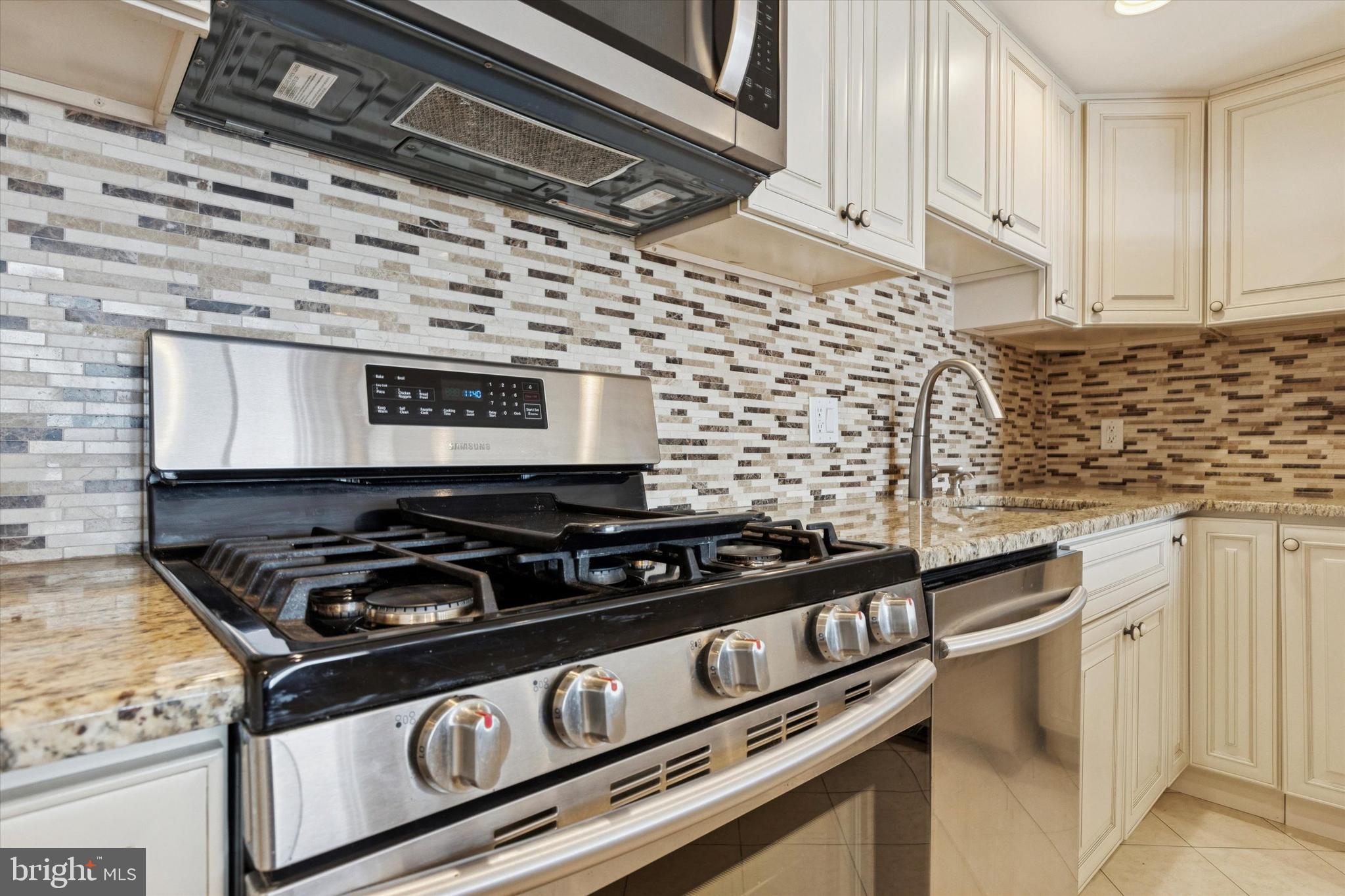 BEAVER HILL - Residential