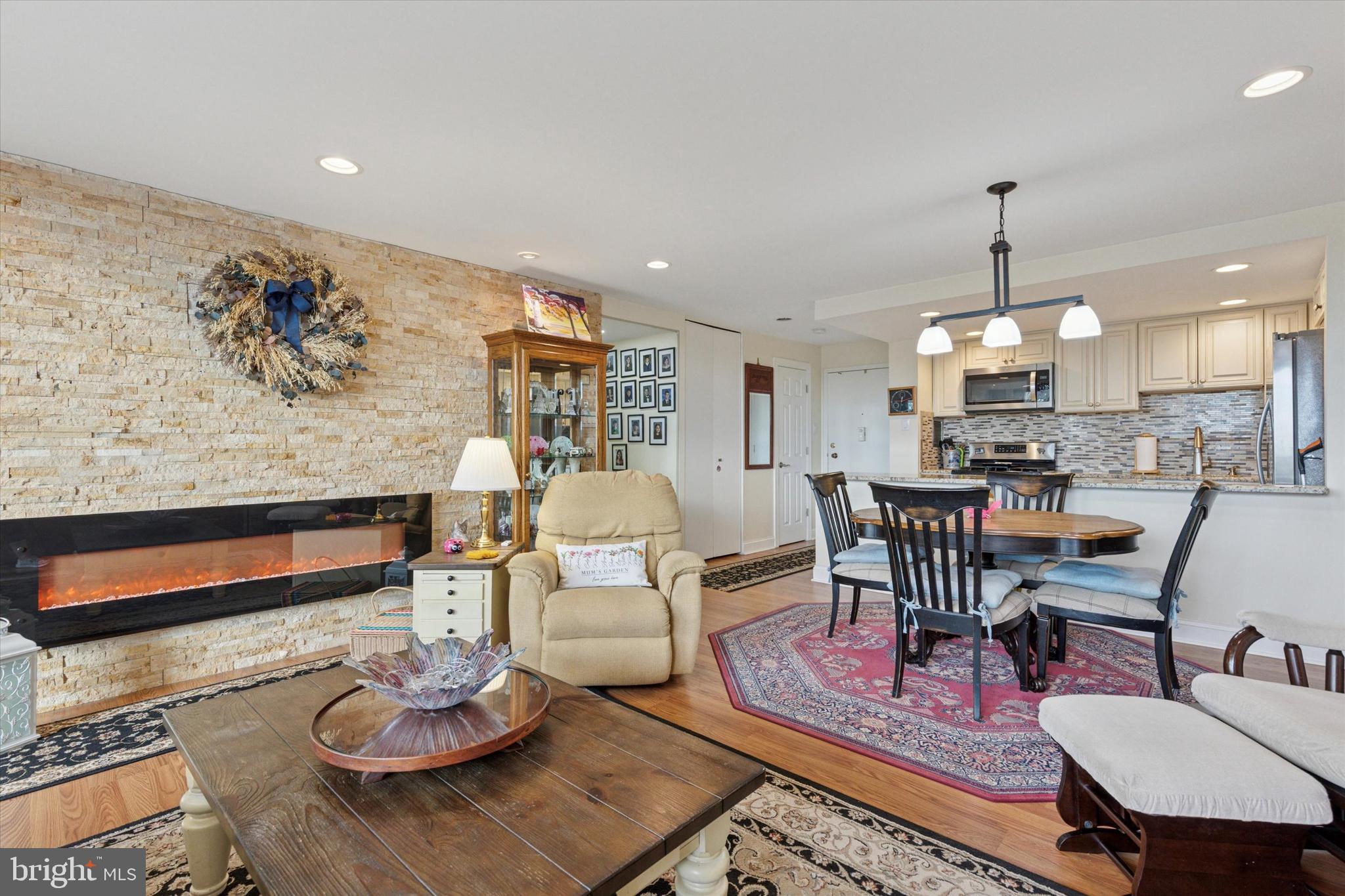 100 WEST AVENUE 609 SOUTH/F9
