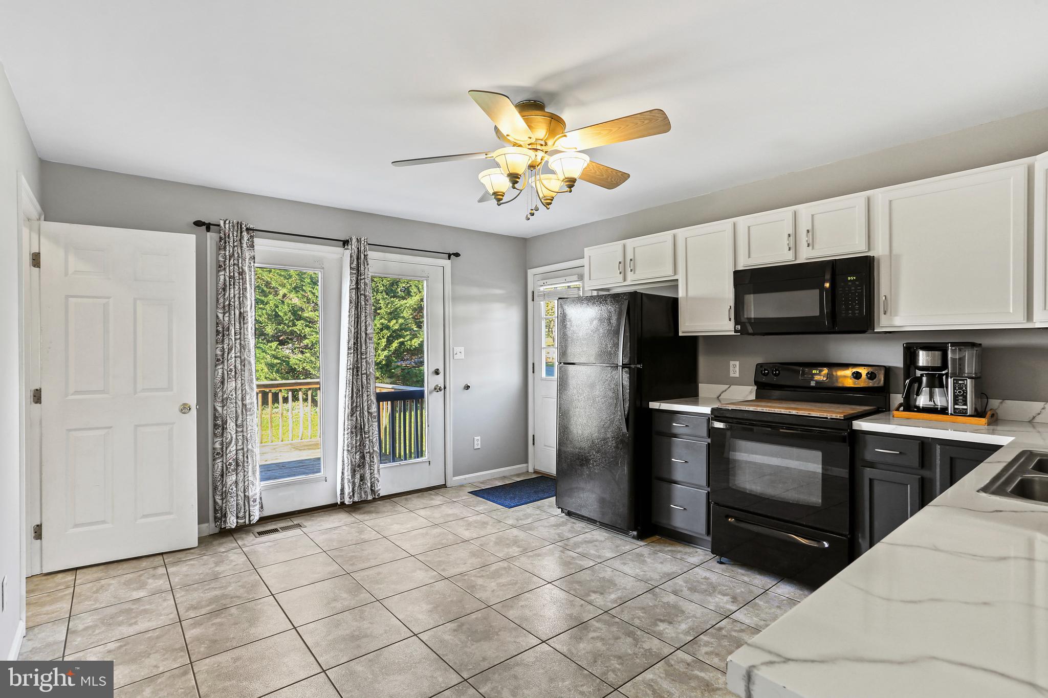 STERLING OAKS - Residential