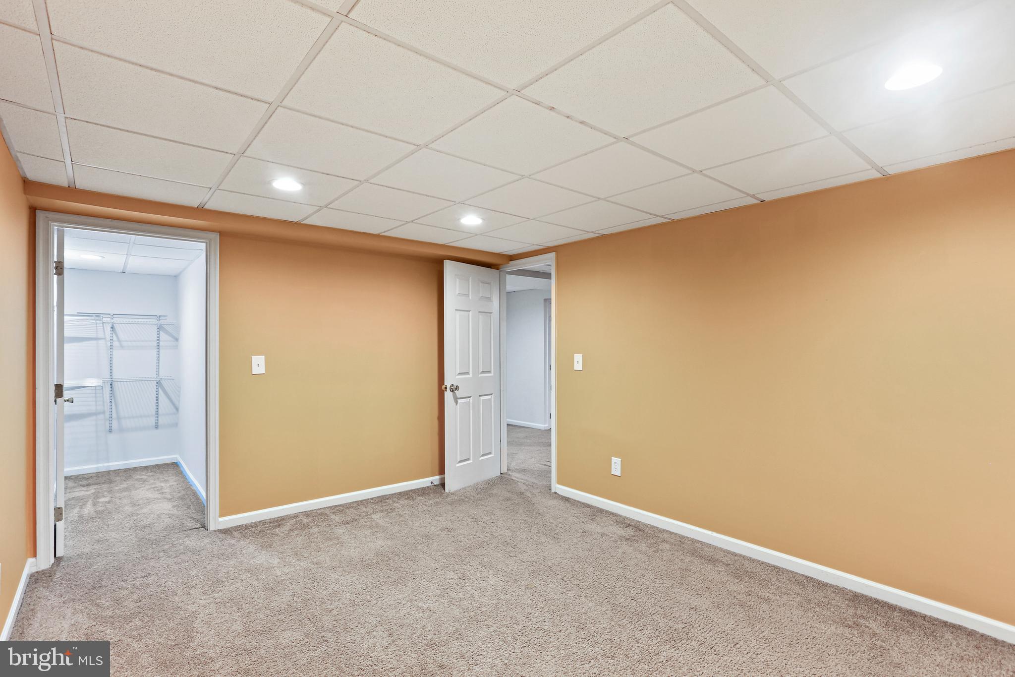 STERLING OAKS - Residential