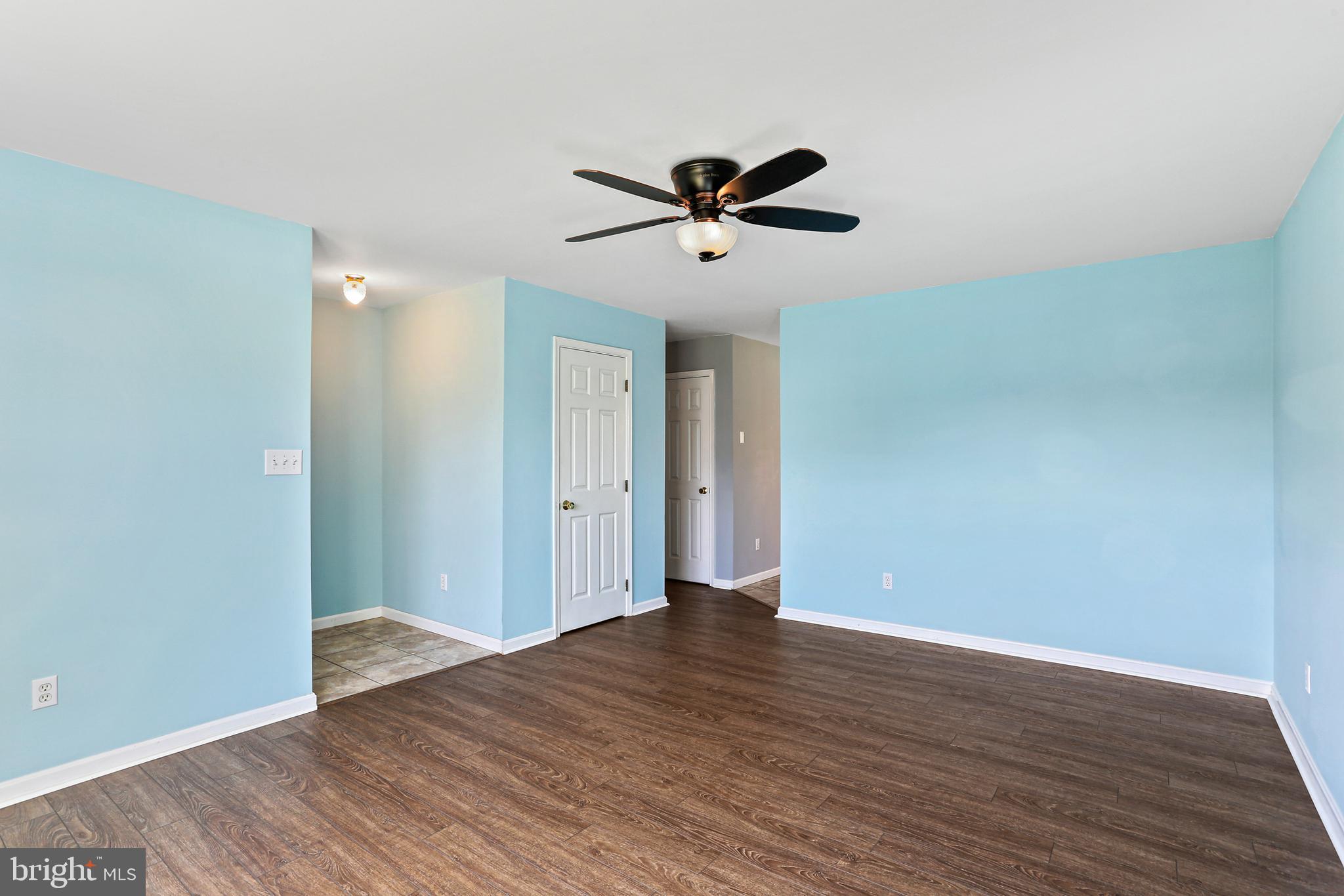 STERLING OAKS - Residential