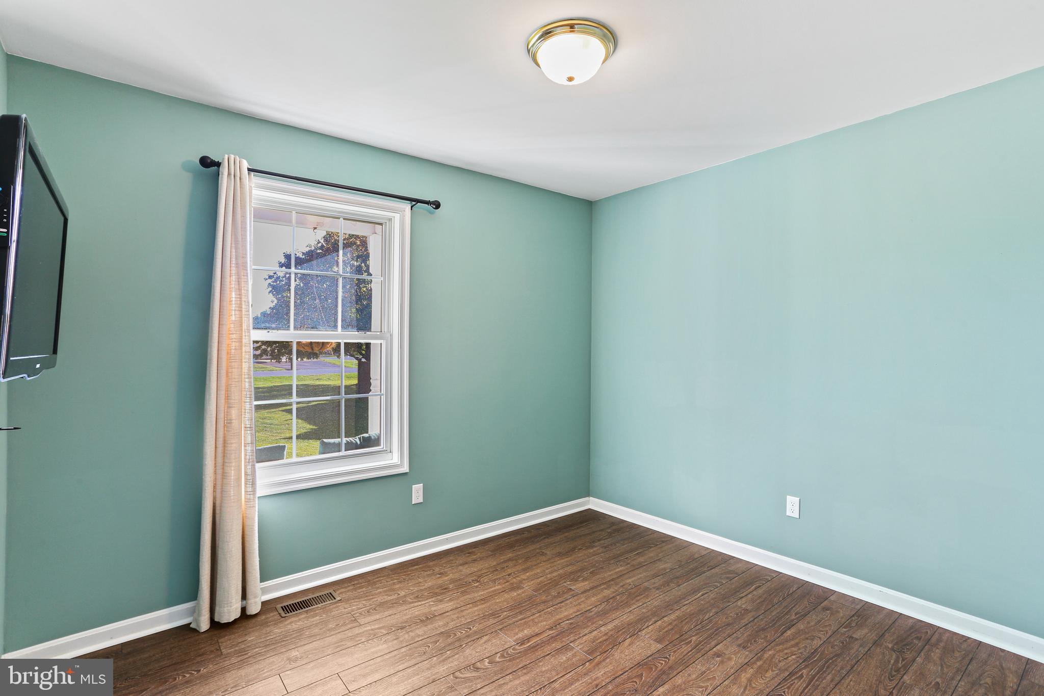 STERLING OAKS - Residential