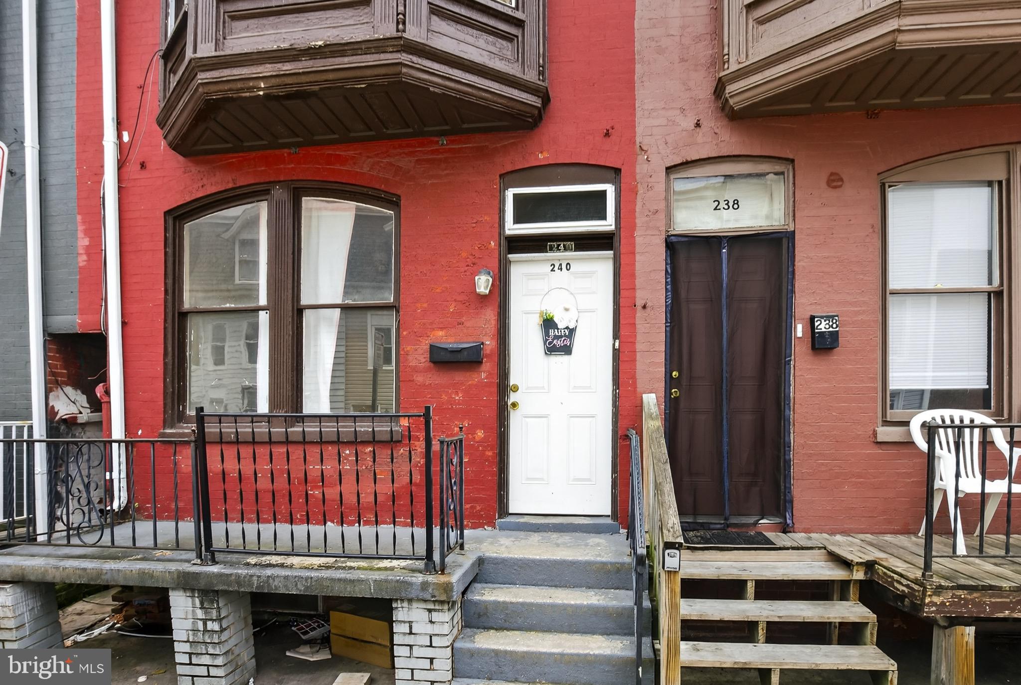240 E POPLAR STREET
