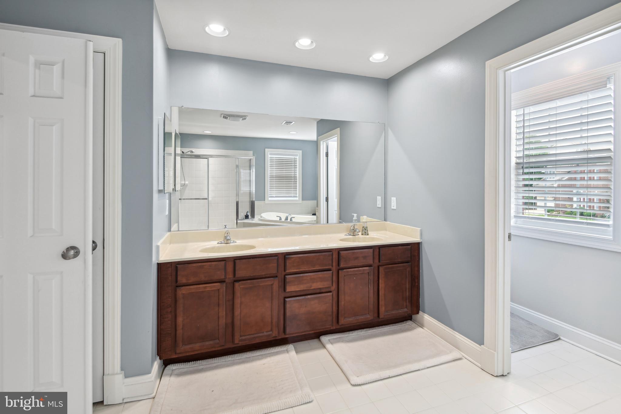 FAIRWOOD - Residential