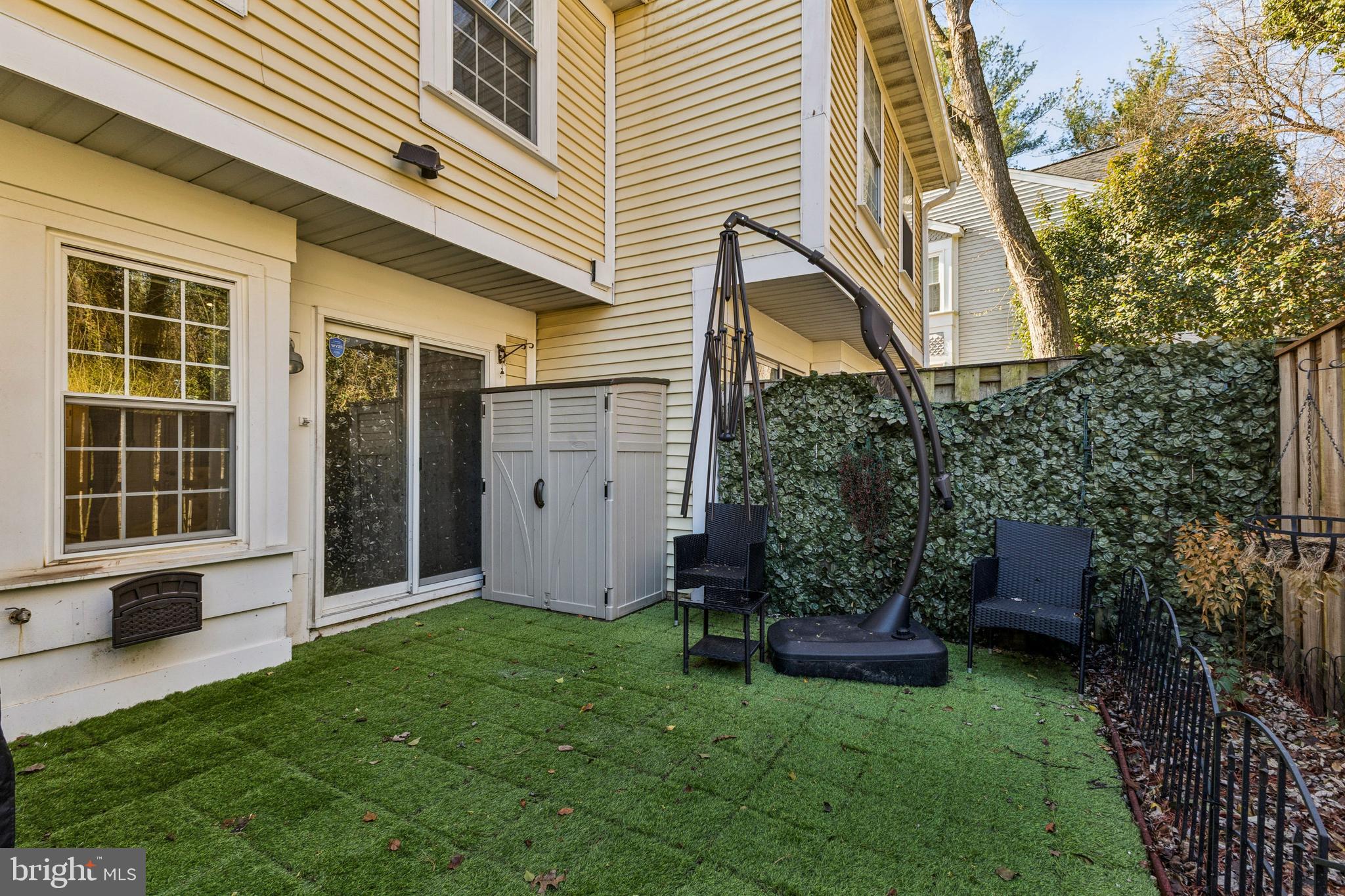 WATERS EDGE - Residential