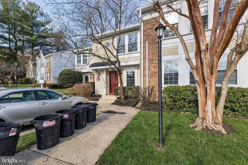 Photo of 3378 Lakeside View Drive #14-2, FALLS CHURCH, VA 22041 (MLS # VAFX2297196)