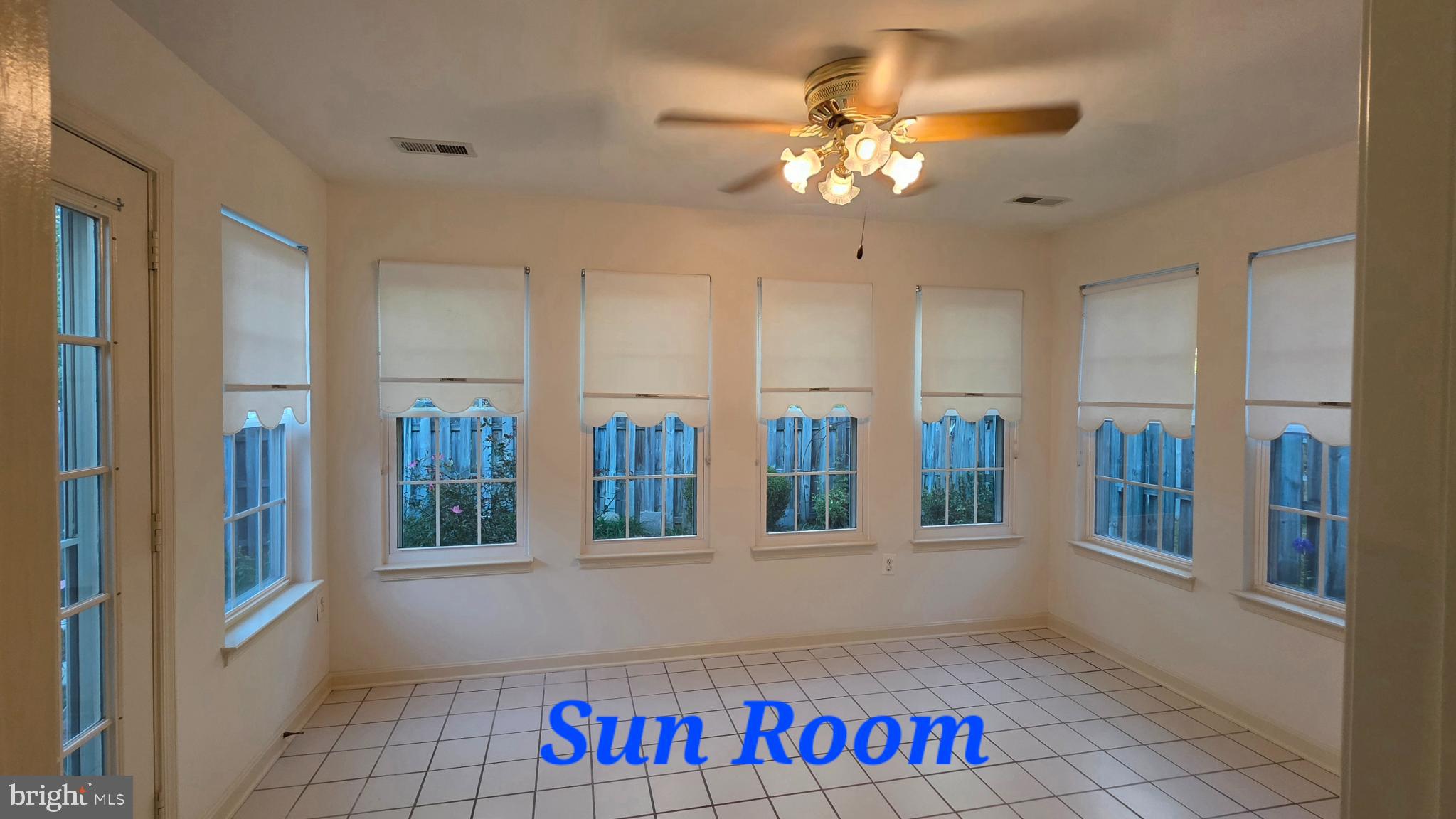 SUMMERLAKE - Residential