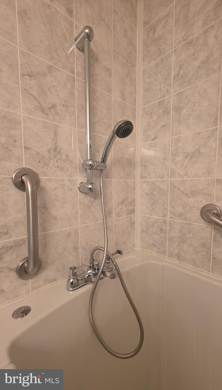 SUMMERLAKE - Residential