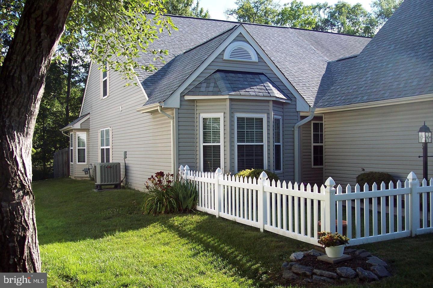 SUMMERLAKE - Residential