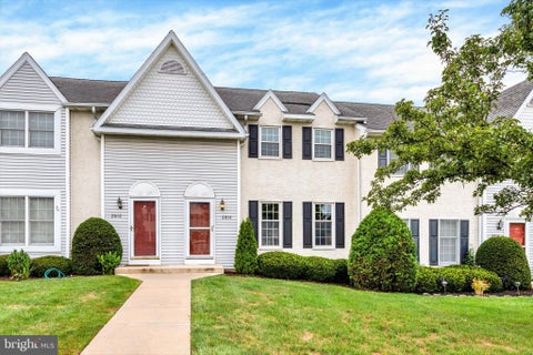 Townhouse For Sale - 2814 Sturbridge Court<br/> READING, PA 19608