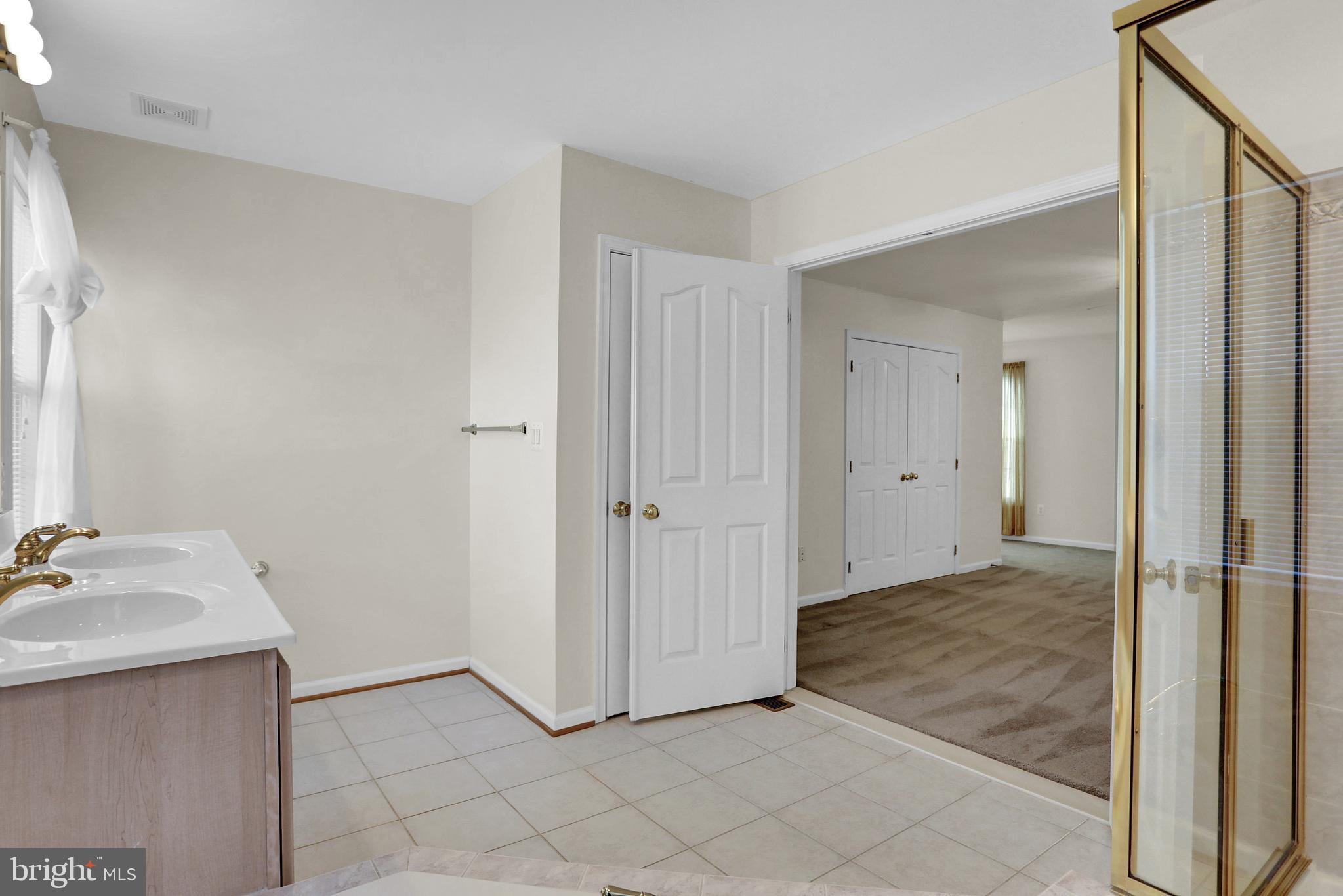 LONG BAR HARBOR - Residential