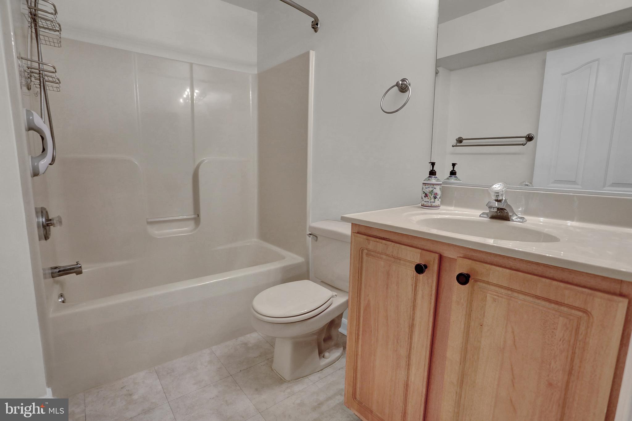 LONG BAR HARBOR - Residential