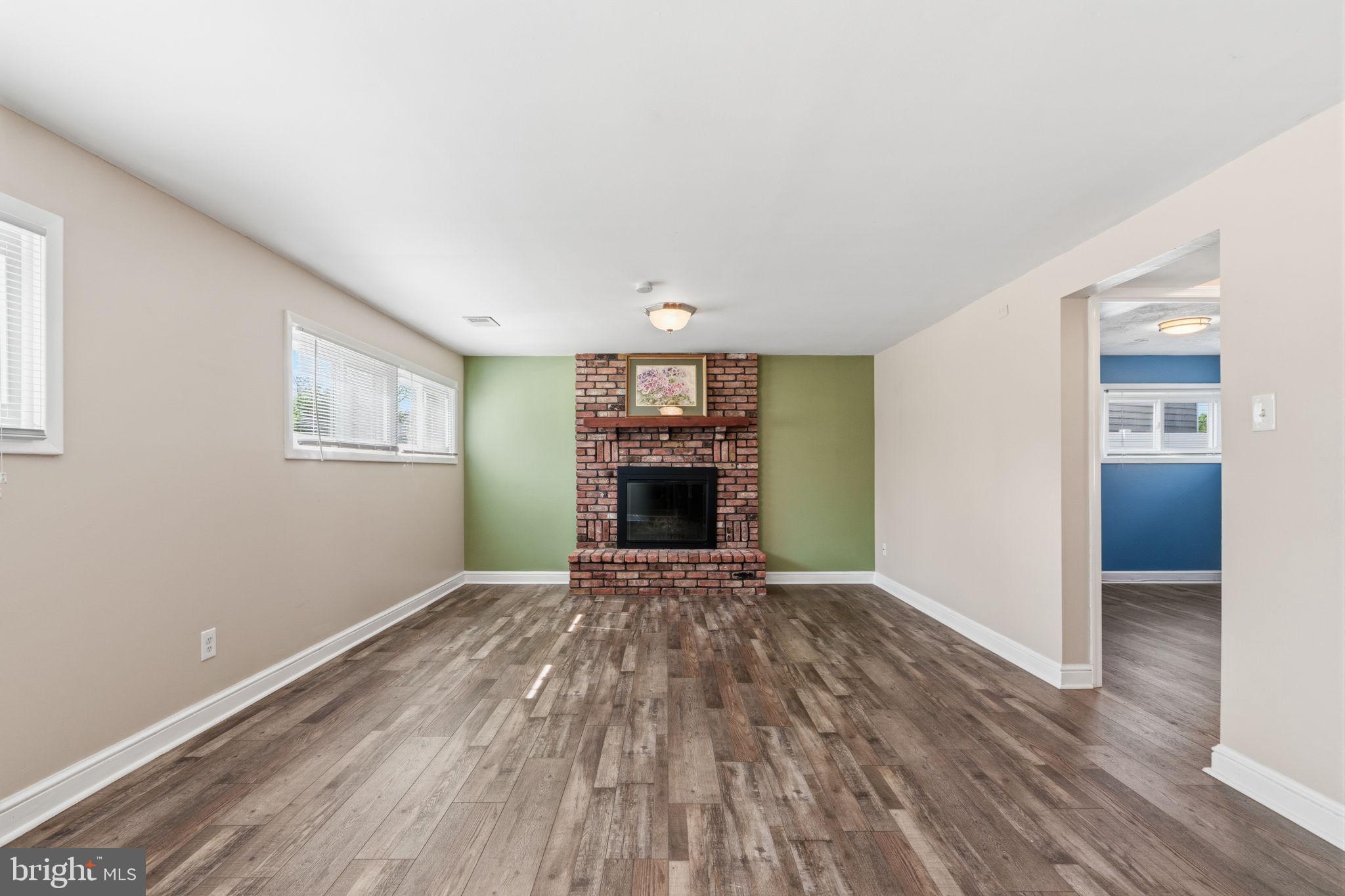 PENNSBURY HGTS - Residential