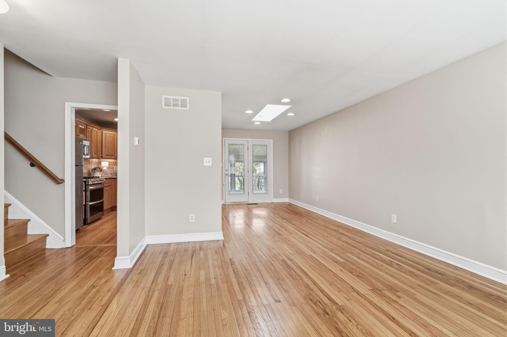 PENNSBURY HGTS - Residential