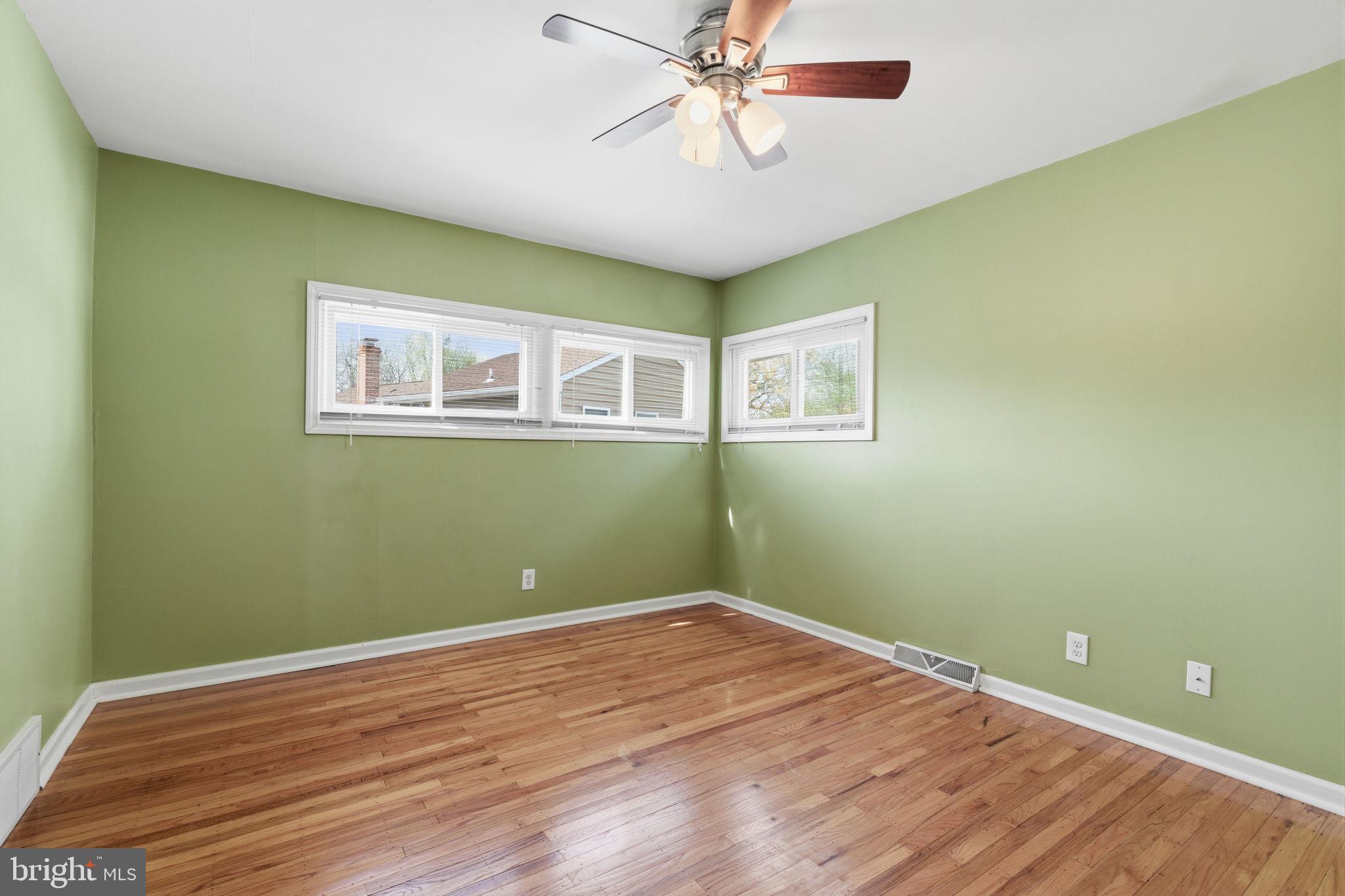 PENNSBURY HGTS - Residential