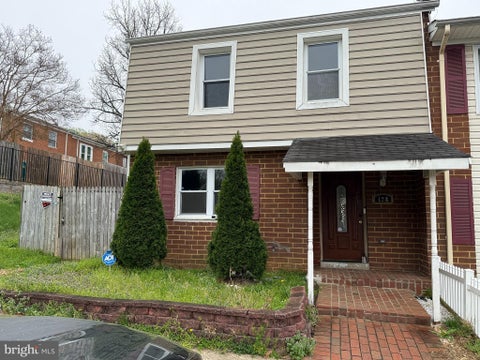 Townhouse For Sale - 128 Oak Drive<br/> STAFFORD, VA 22554