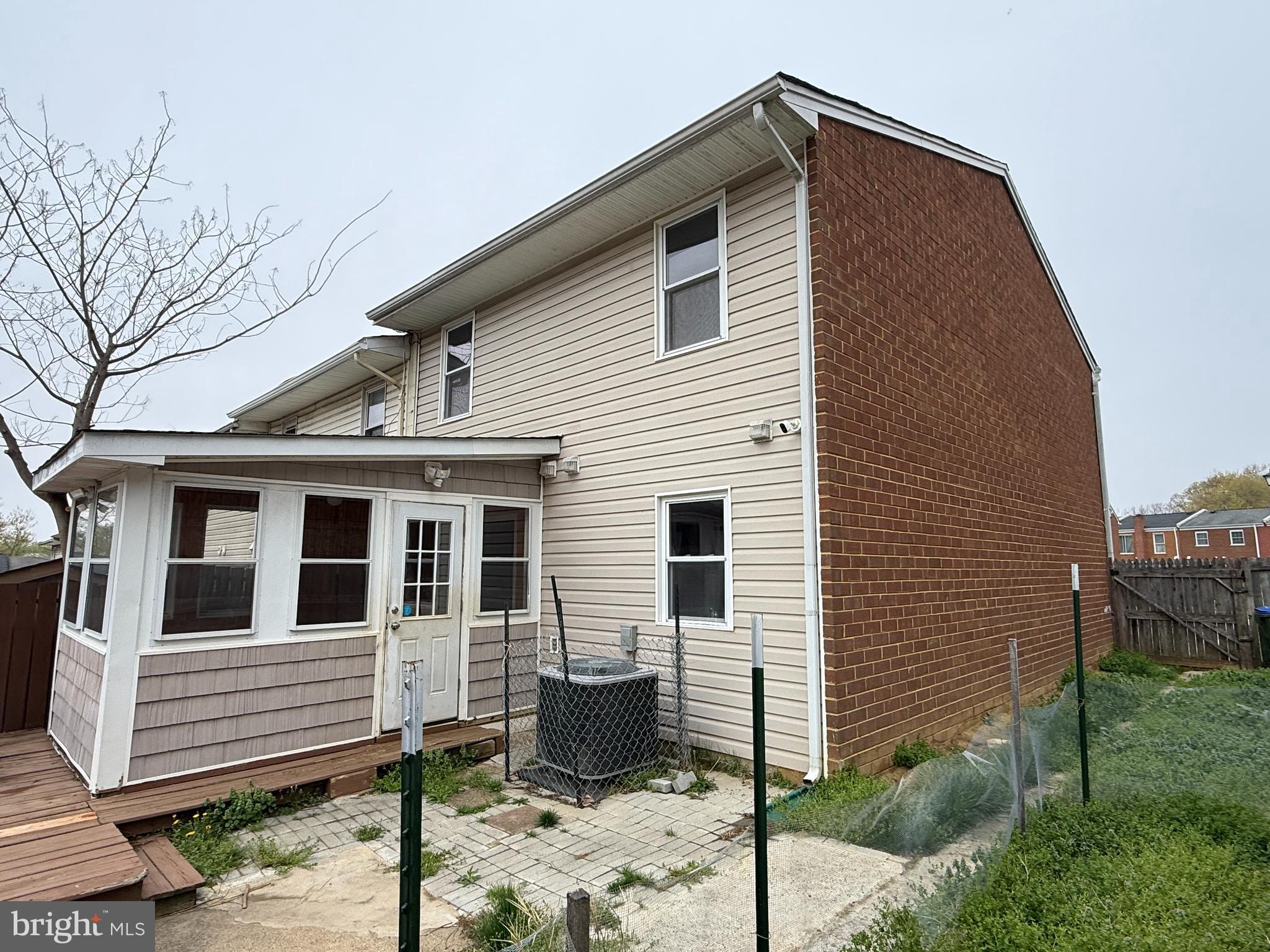 STAFFORD OAKS - Residential