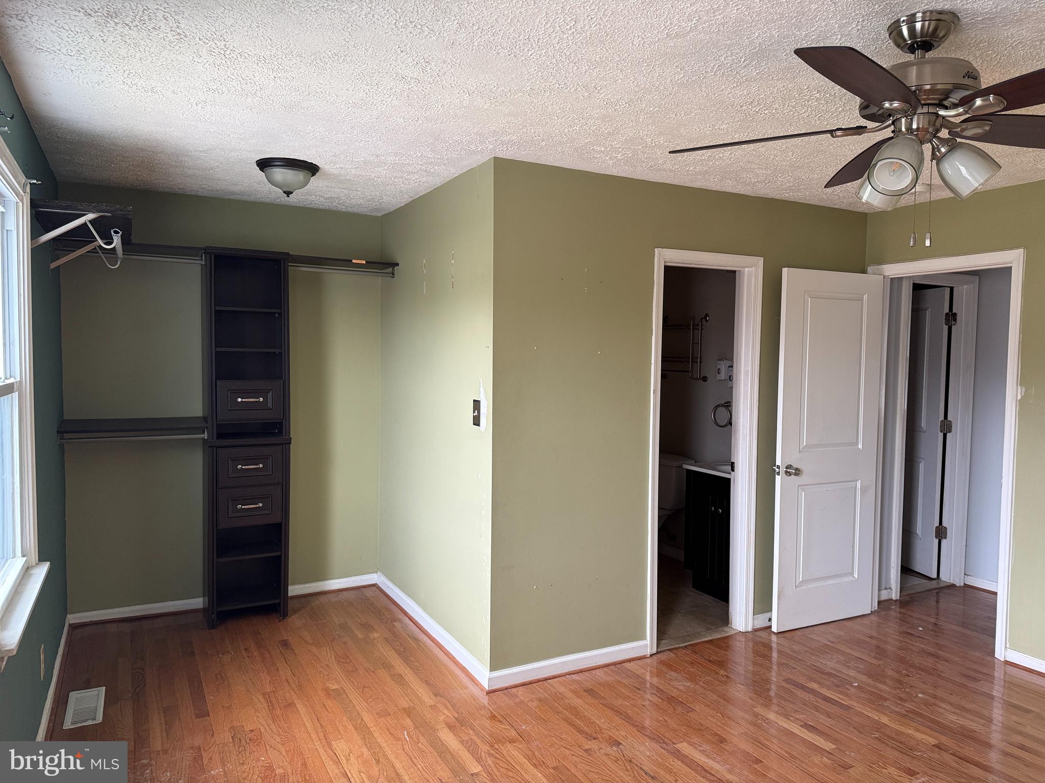 STAFFORD OAKS - Residential