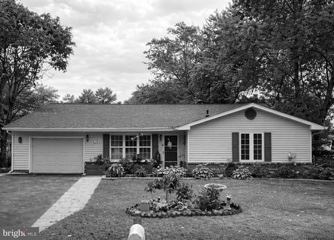 Homes For Sale - 925 Waugh Chapel Road<br/> GAMBRILLS, MD 21054