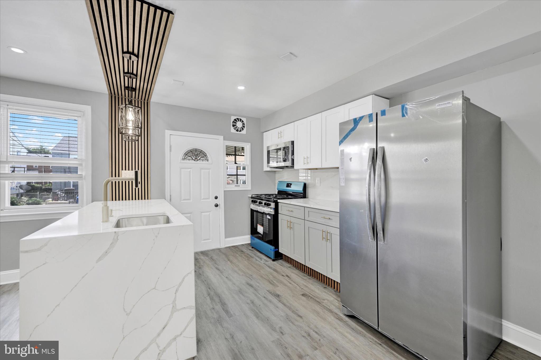 WOODMERE - Residential