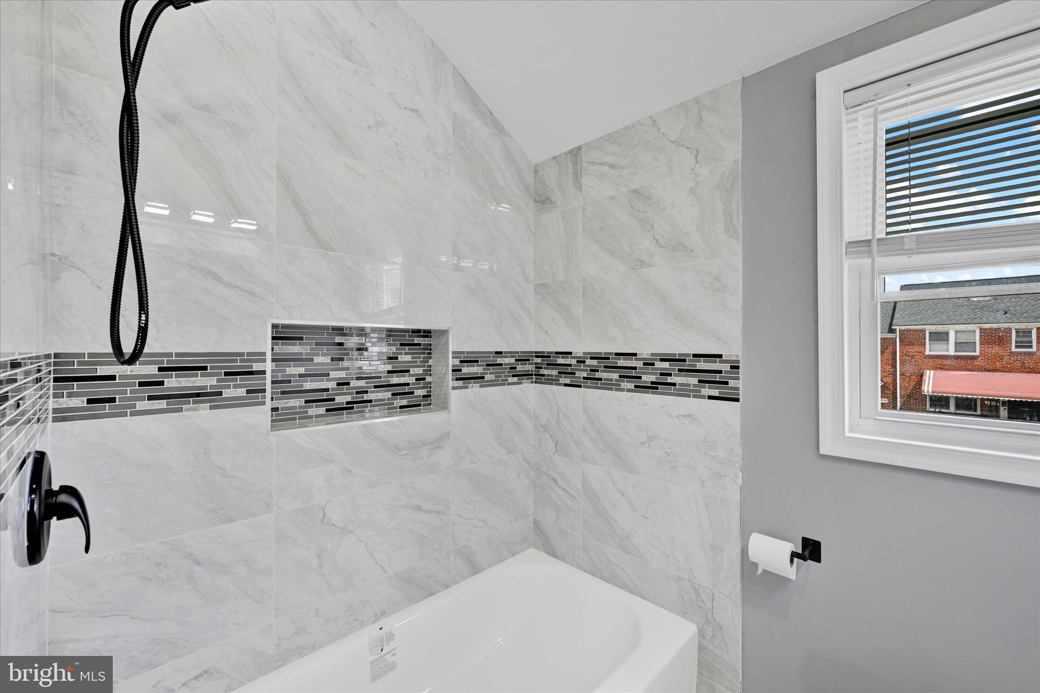 WOODMERE - Residential