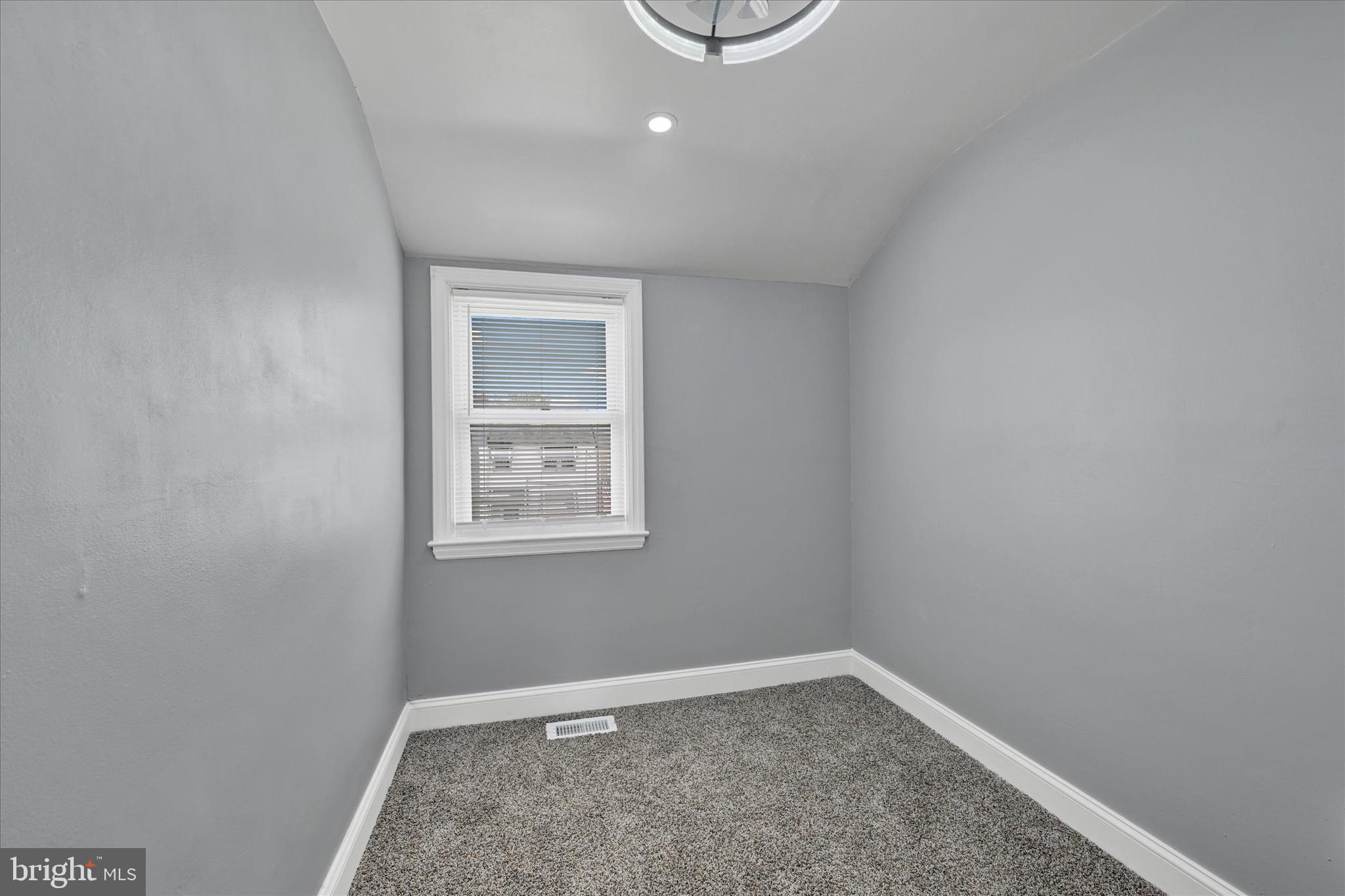 WOODMERE - Residential